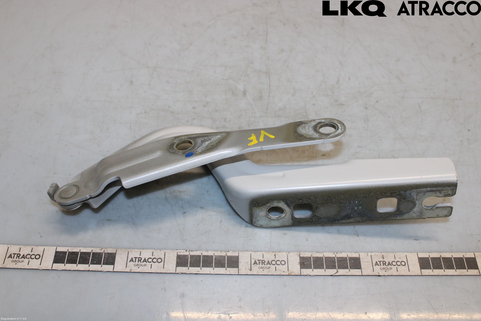 Volkswagen VW ID.4 21- Huvgångjärn