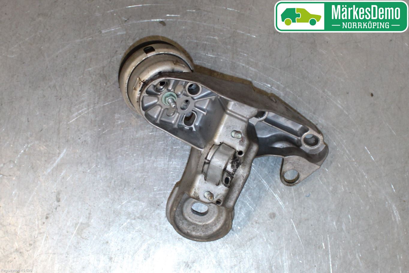 Volkswagen VW PASSAT 97-00 Motorfäste