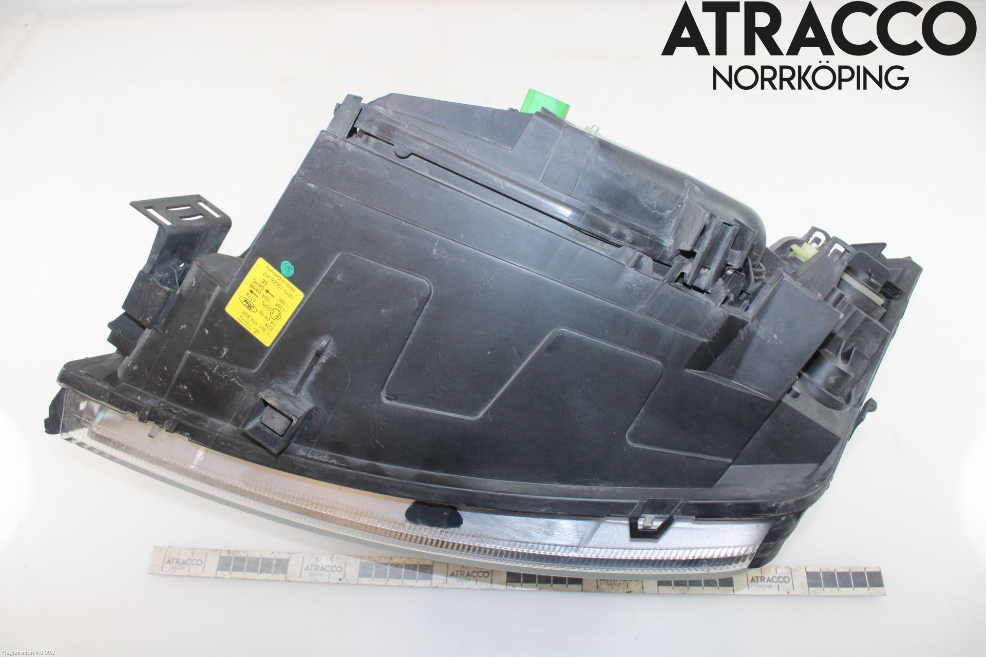 Ford MONDEO     01-06 Strålkastare Höger