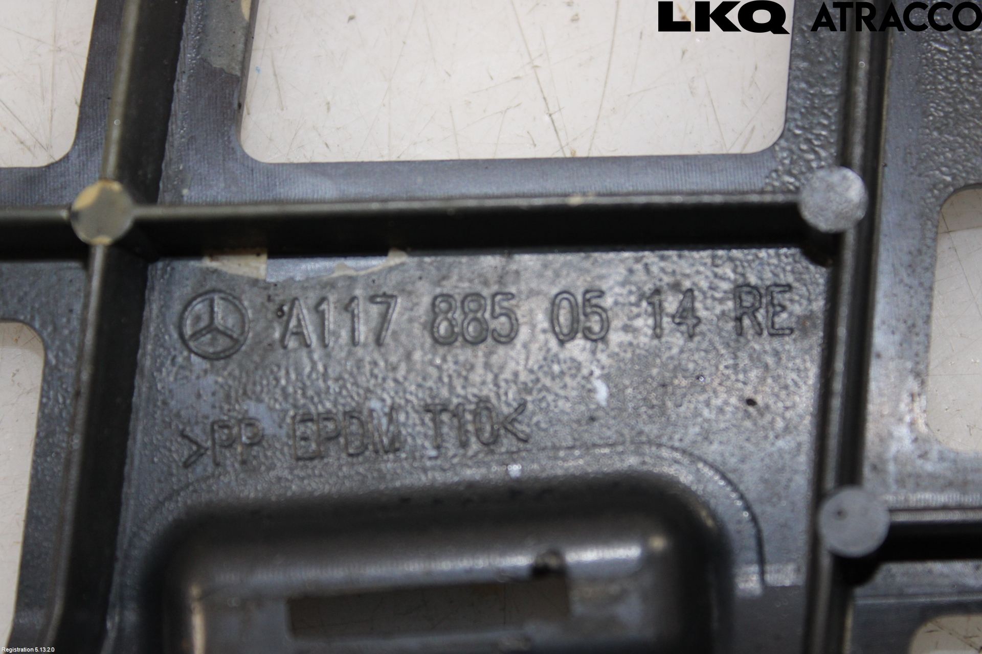 Mercedes-Benz MB CLA-KLASS (C117/X117) 13-19 Stötfångarfäste Bak Hö