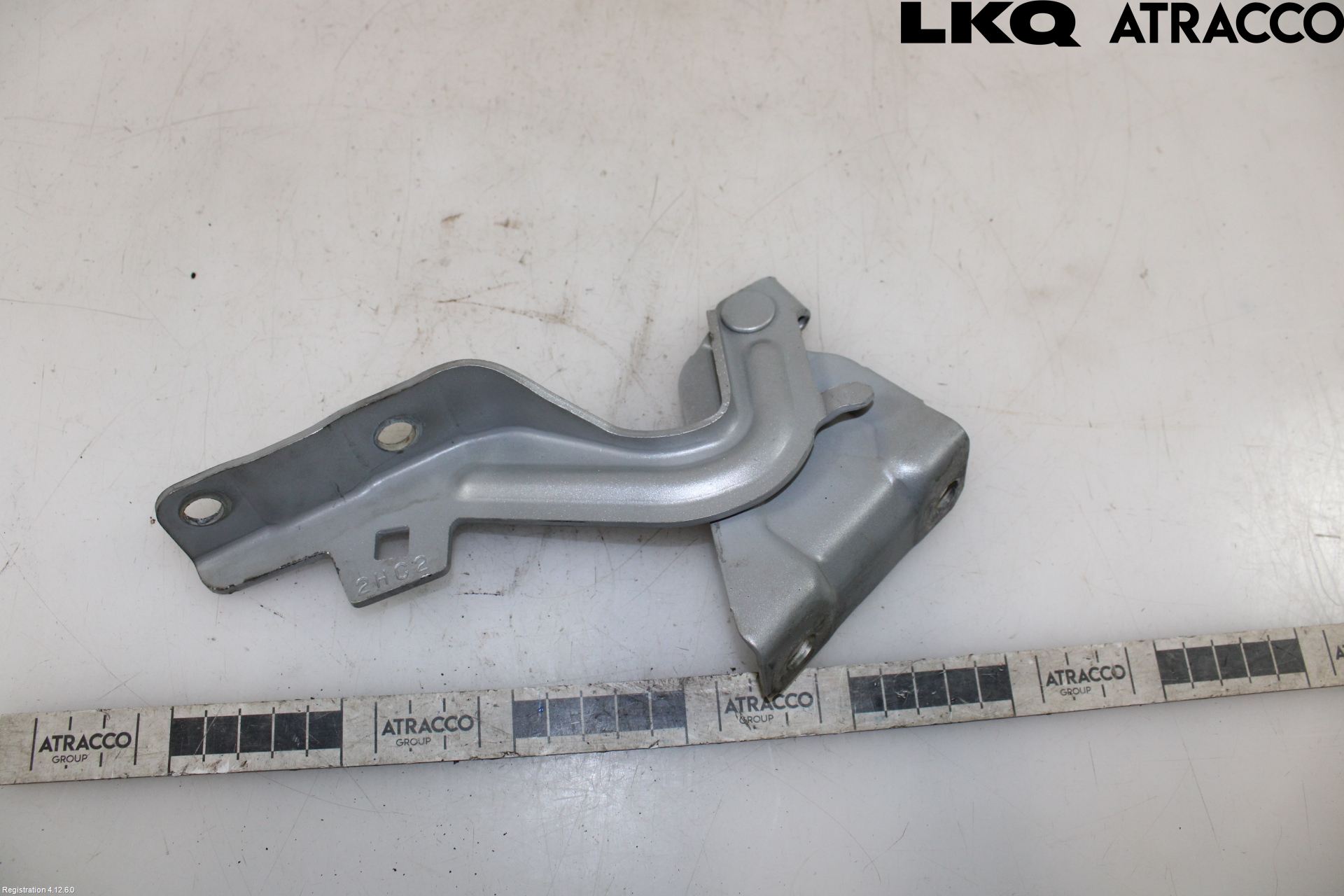 Mitsubishi GRANDIS Huvgångjärn
