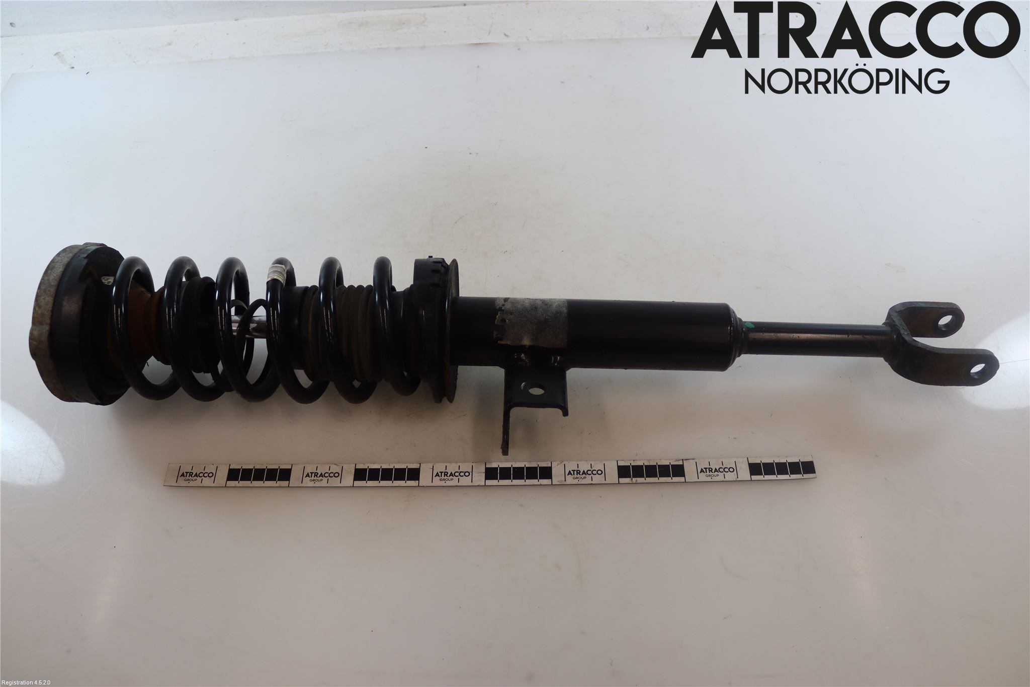 BMW 5 F10/F11/F18 09-17 Fjäderben Fram Höger