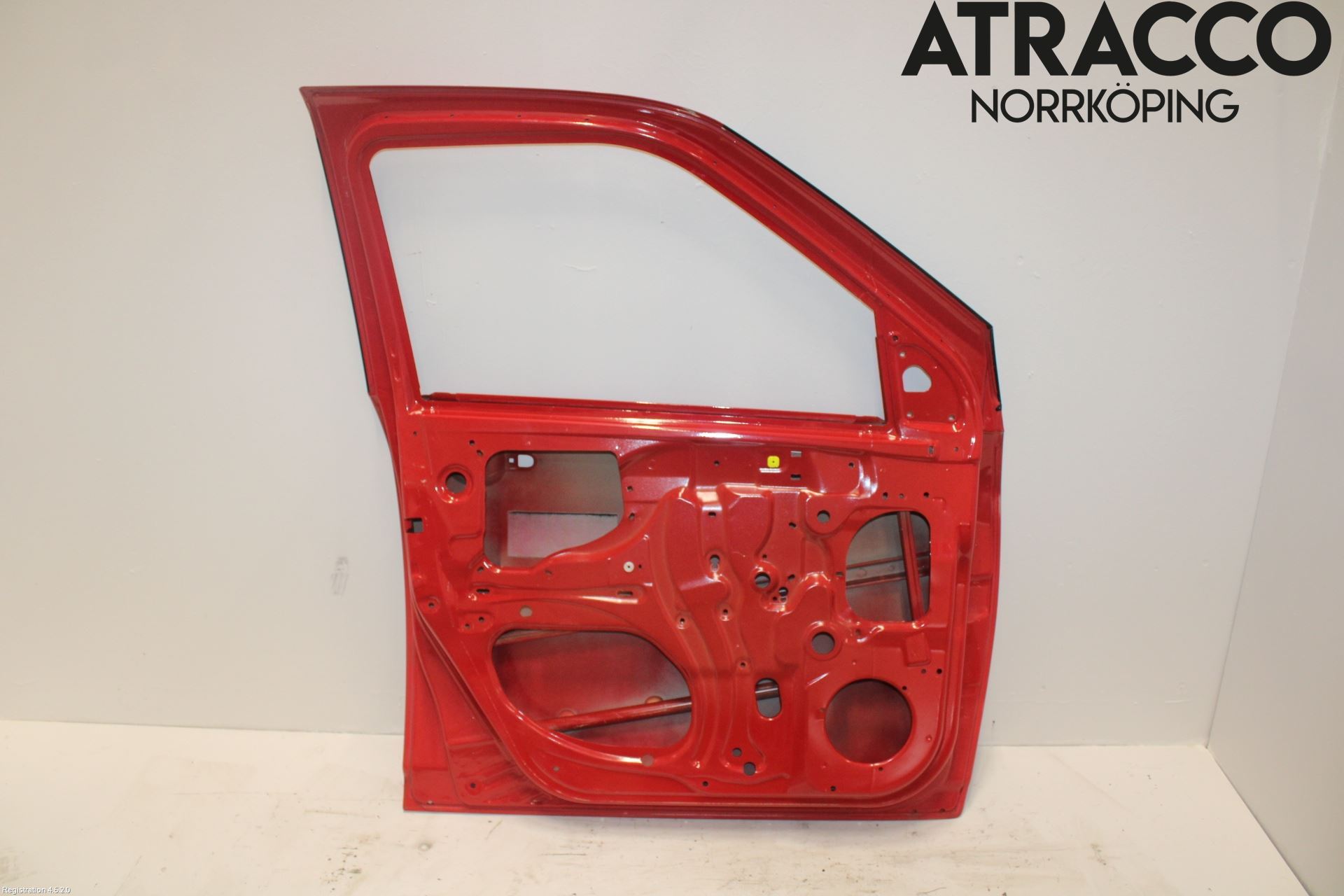 Suzuki SWIFT 05-10 Dörr Fram Vänster