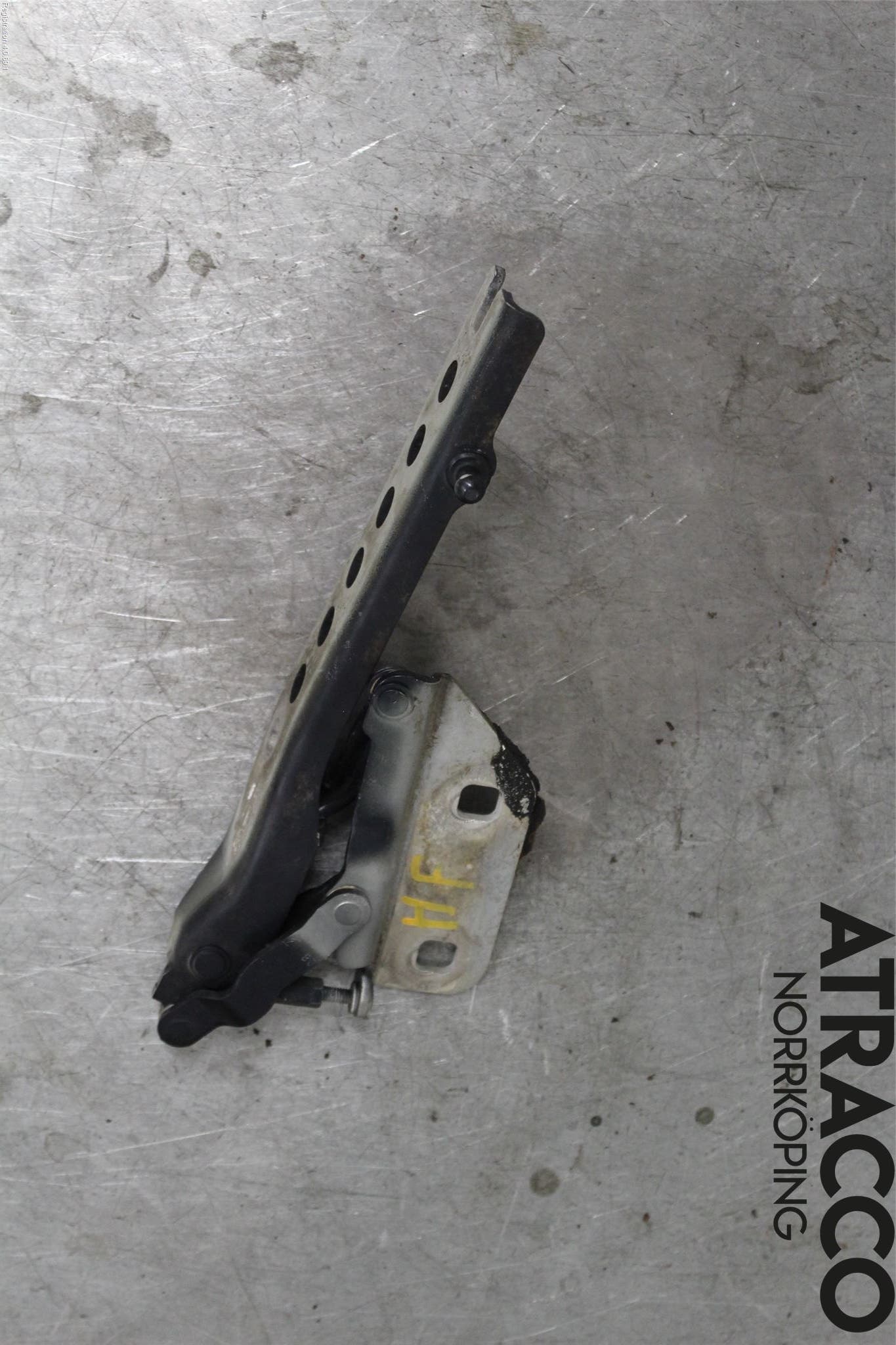 Audi A8/S8 4E 02-09 Huvgångjärn