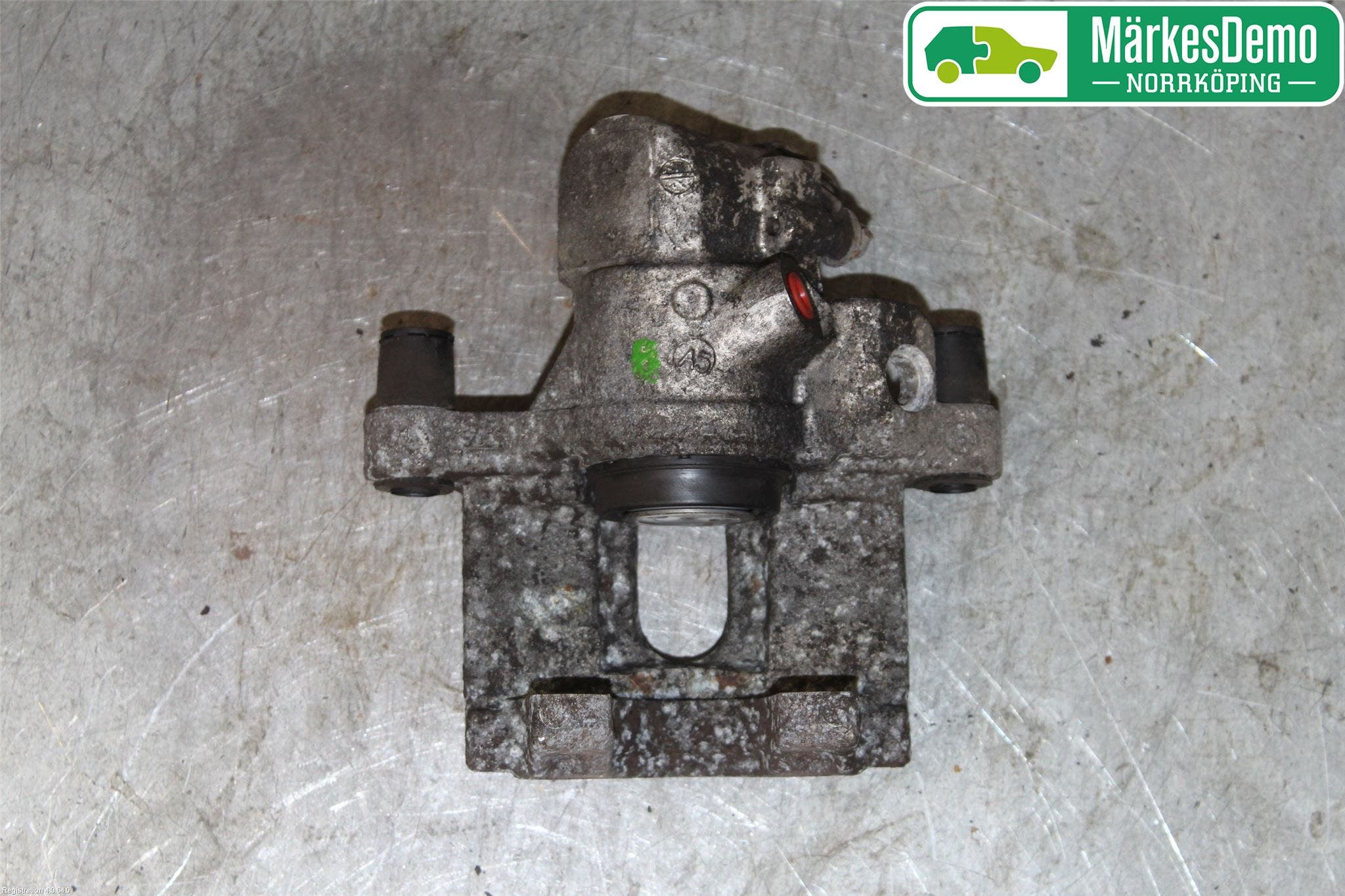 Volvo V40 12-19 Bromsok Bak Vänster