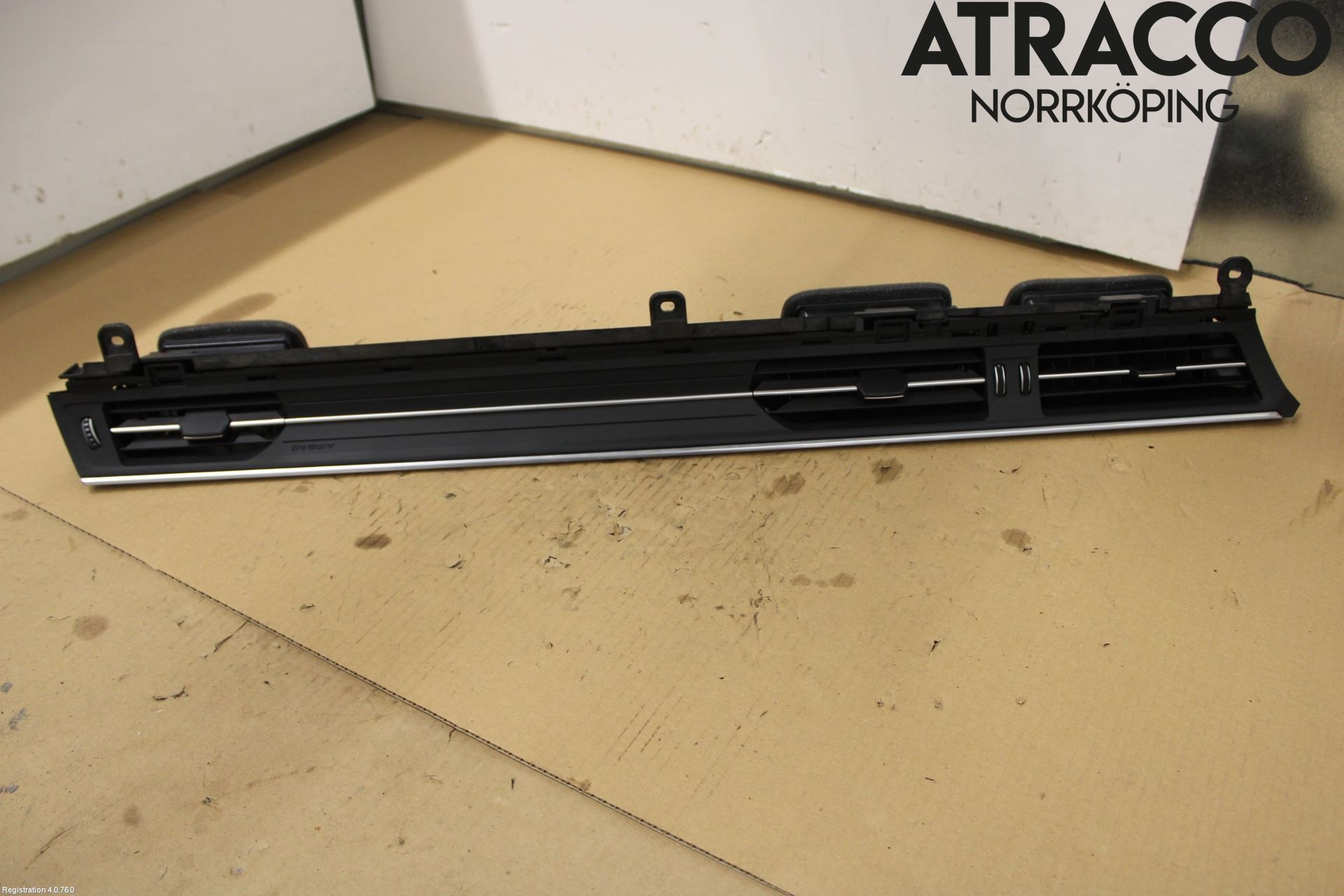 Audi A6 F2/C8 19- Defrosterkanal-Munstycke