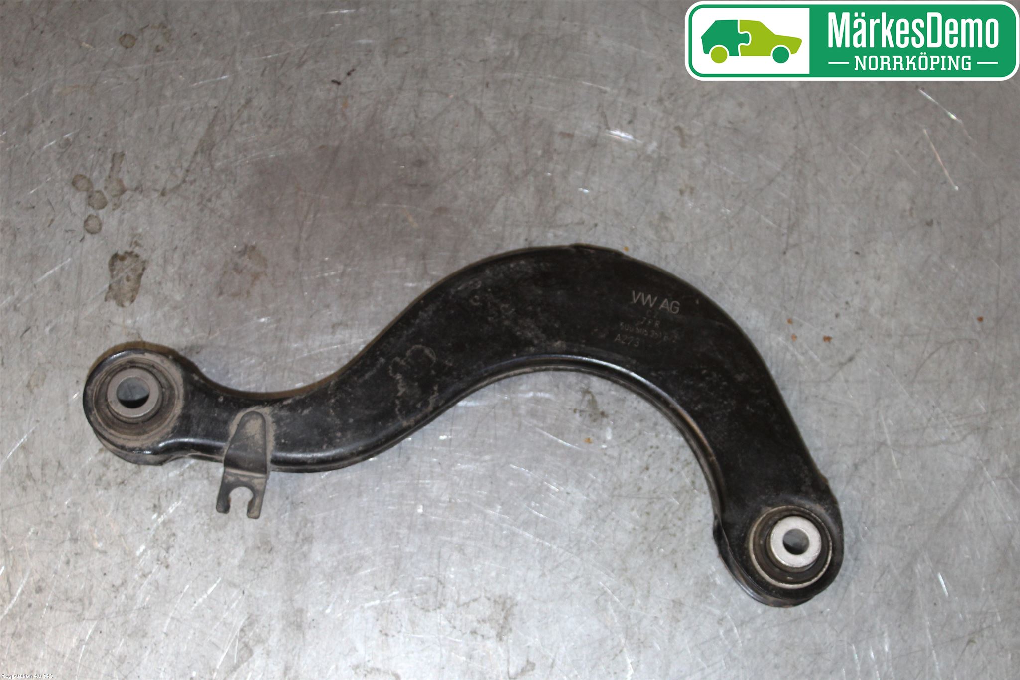 Volkswagen VW PASSAT 15-19 Bärarm Bak Övre Höger