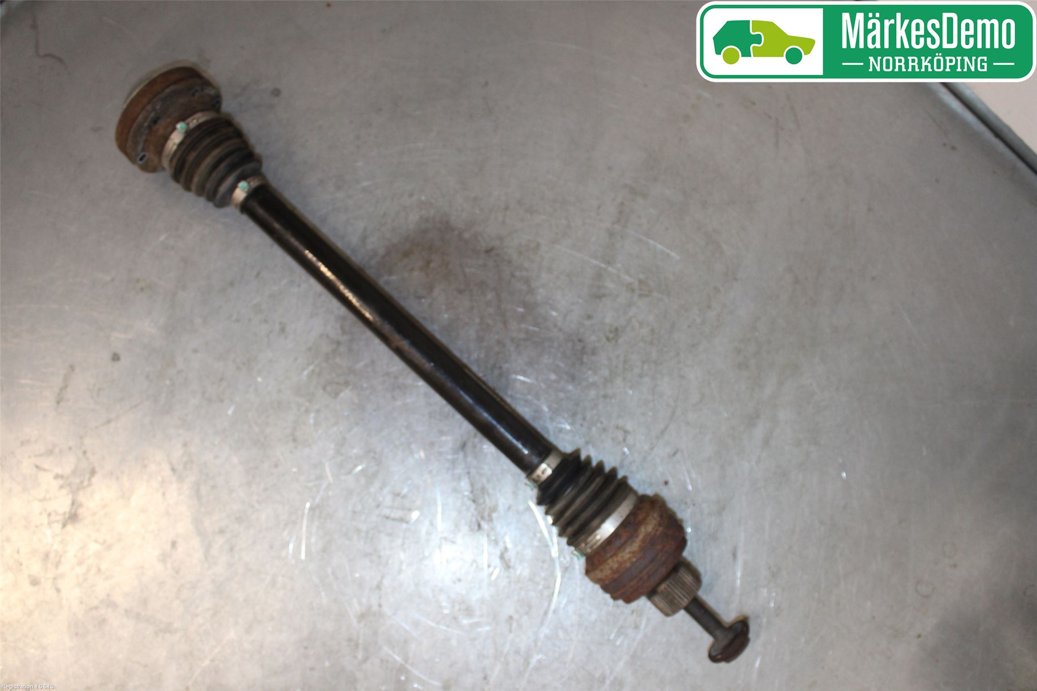 Audi A4 12-15 Drivaxel Bak Vänster