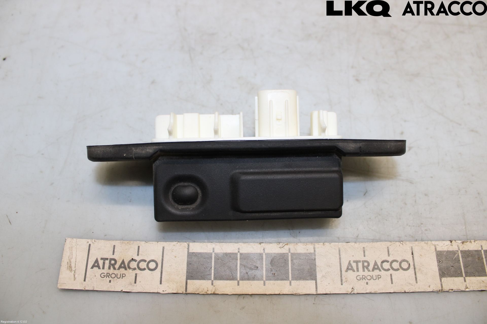 Toyota RAV4 19- Bakluckehandtag