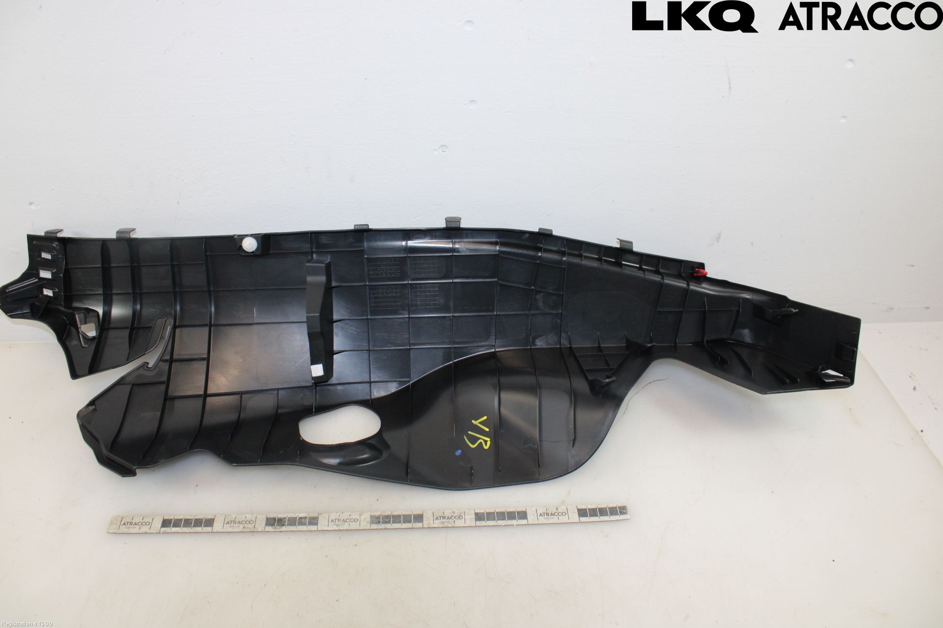 Toyota COROLLA CROSS XG10 22- Inr Plastd A-B-C Stolpe