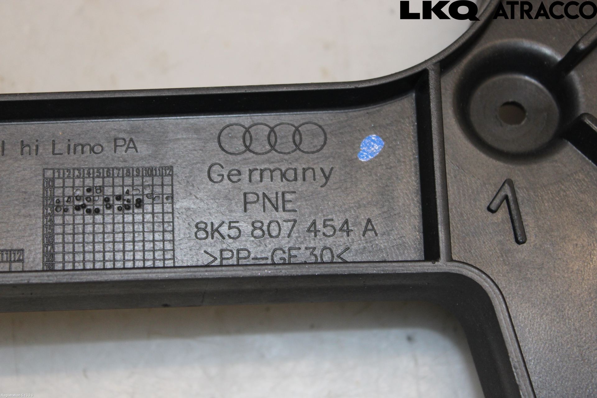 Audi A4 12-15 Stötfångarfäste Bak Hö