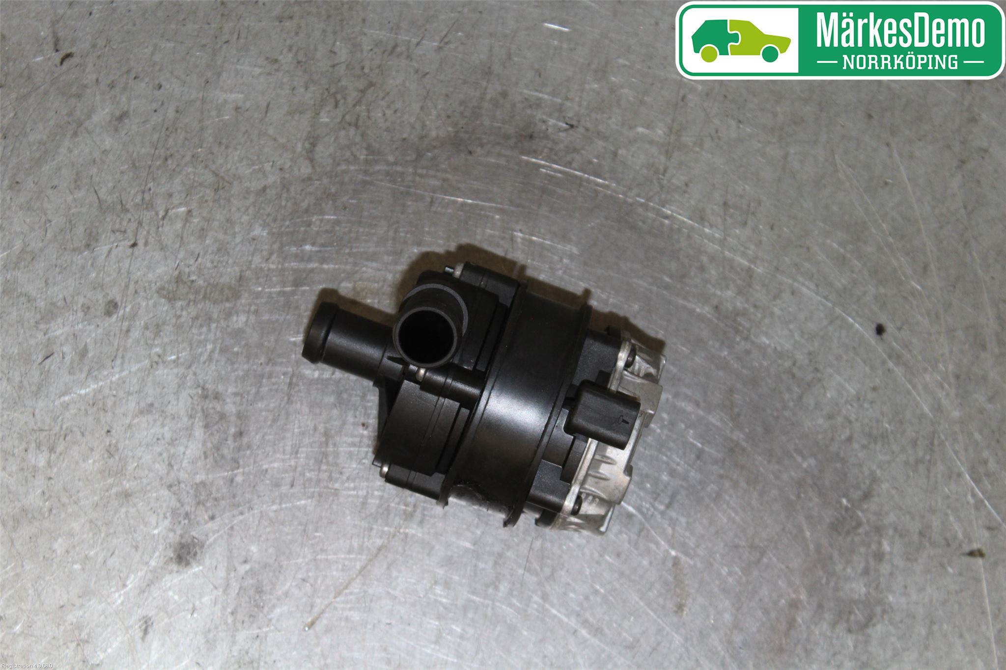 Volkswagen VW TIGUAN 16-24 Vattenpump