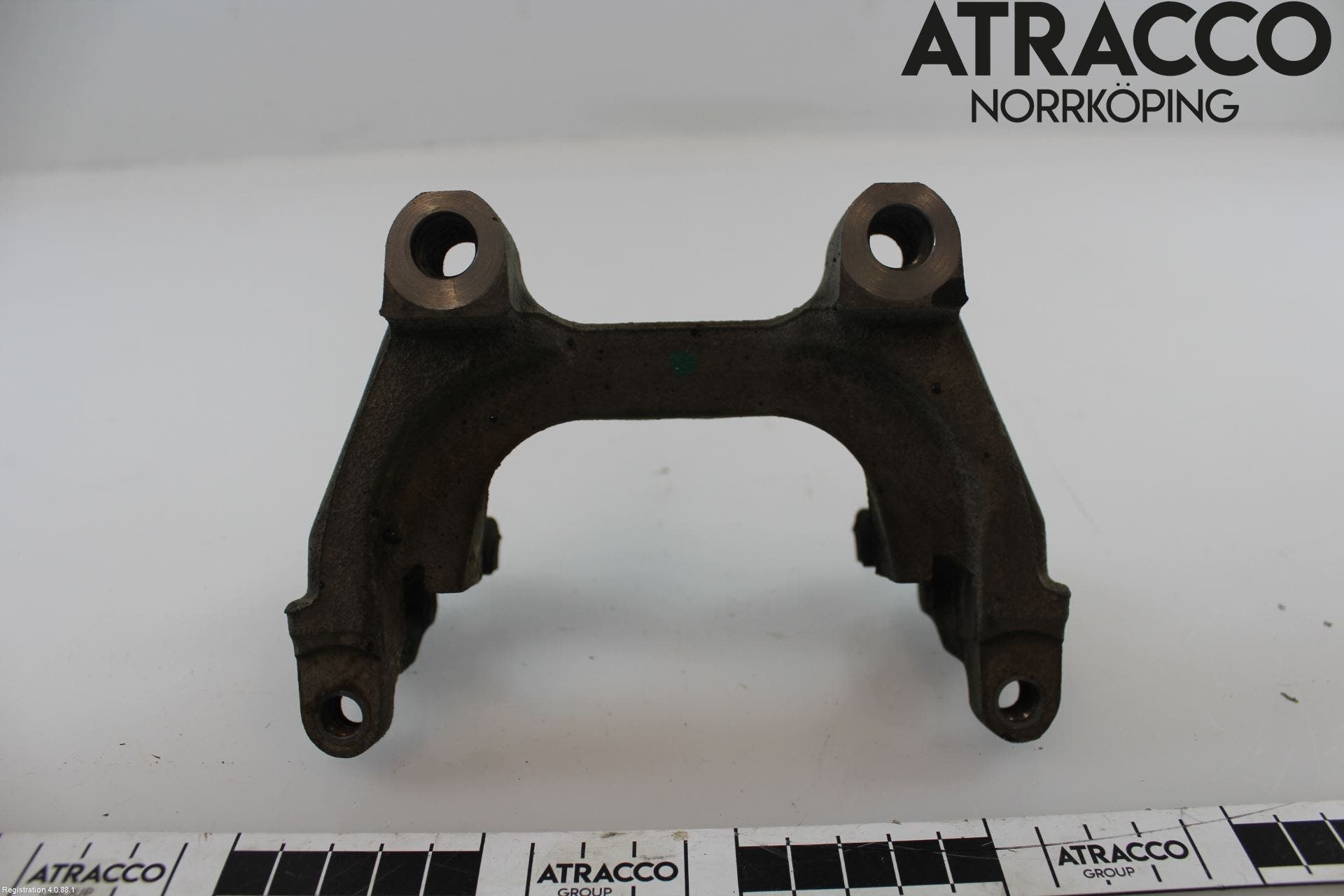 Audi Q3 F3 19- Bromsokshållare