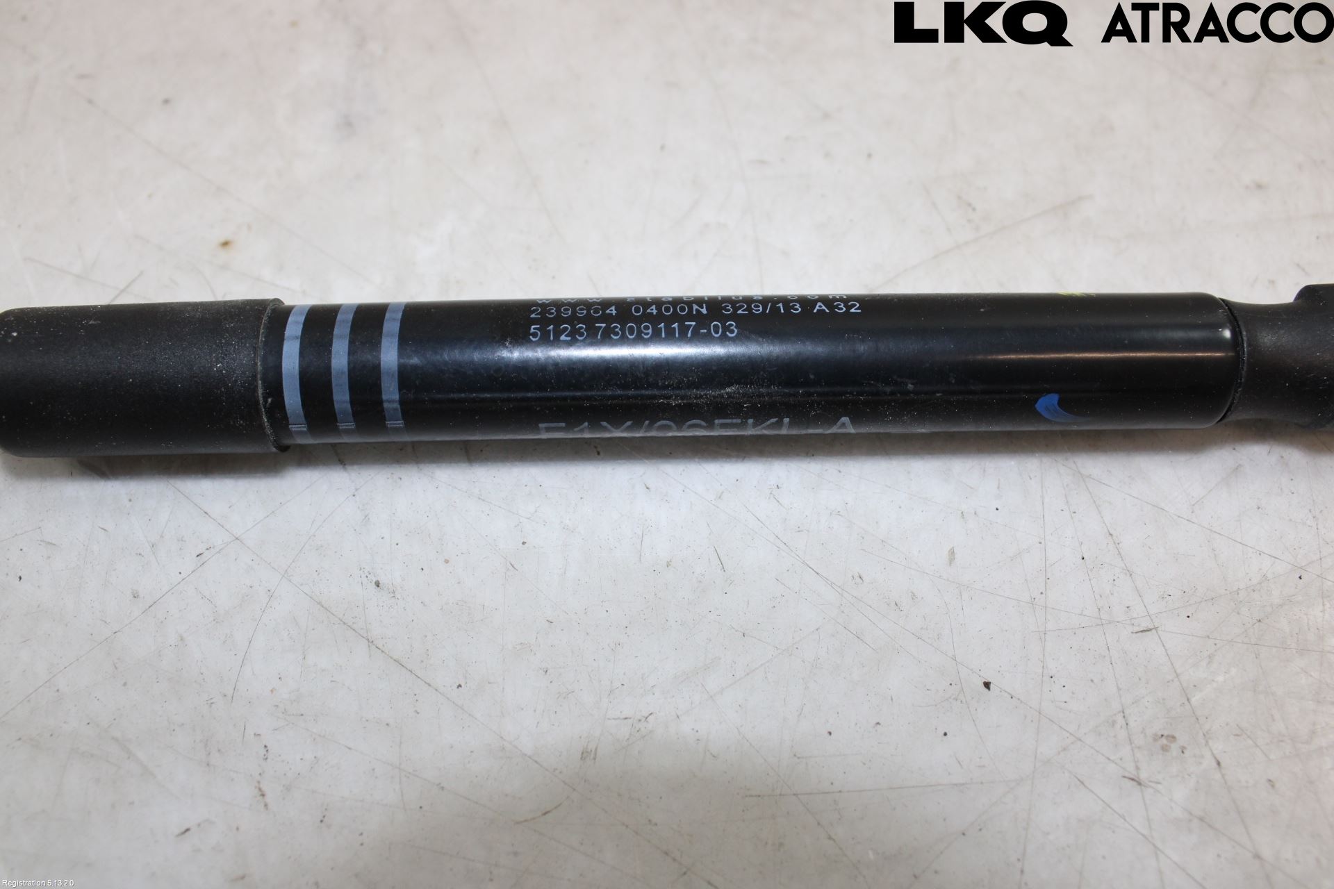 BMW 5 F10/F11/F18 09-17 Gasfjäder Motorhuv
