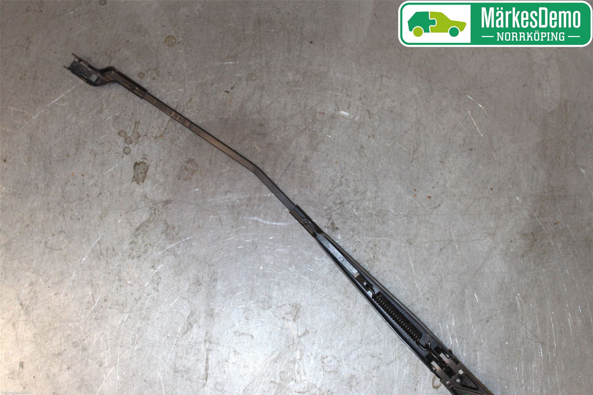 Volkswagen VW PASSAT 15-19 Torkararm Armar Vindruta