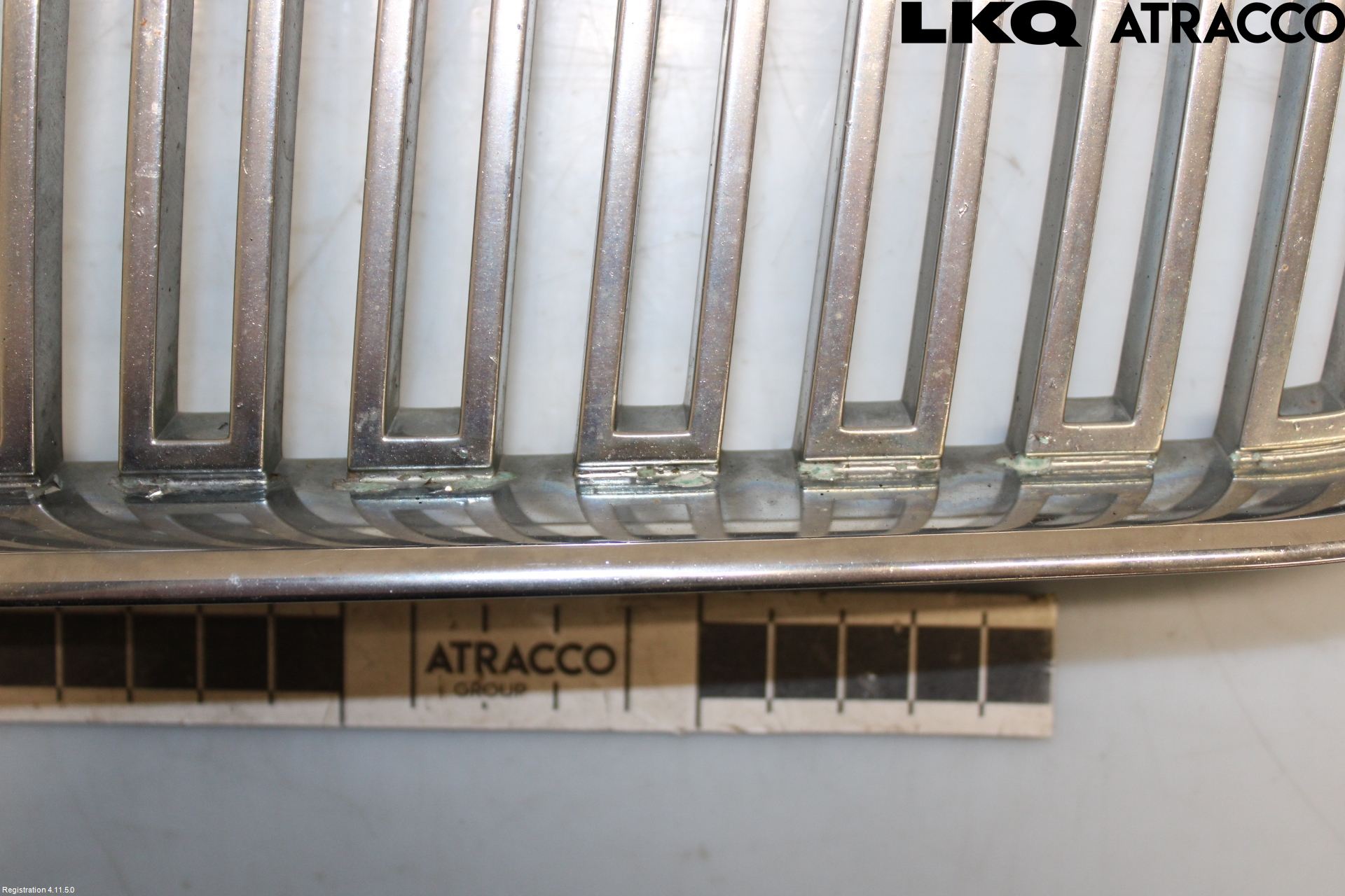 Volvo V50 04-07 Grill Komp