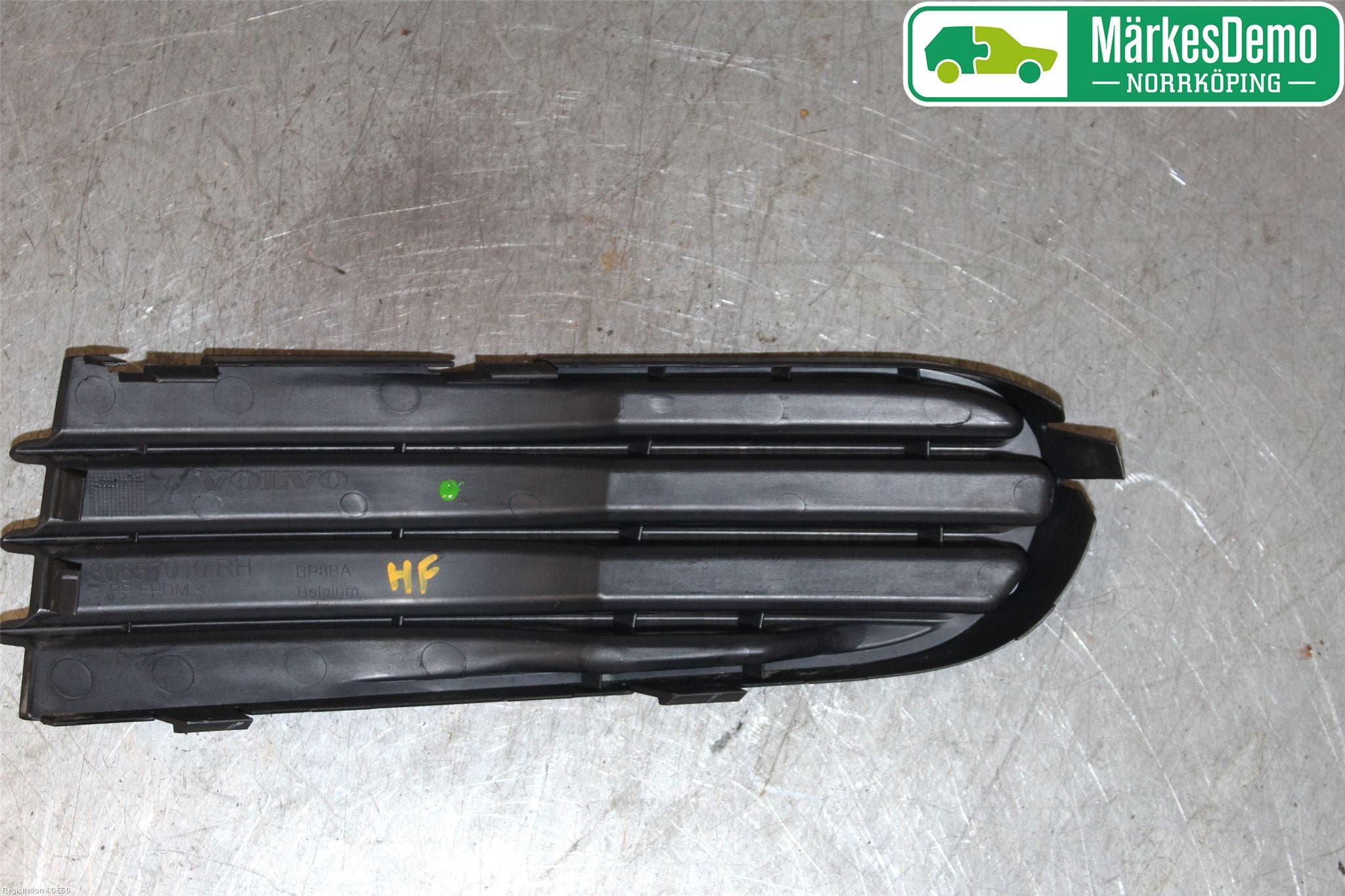 Volvo V50 04-07 Stötfångardel Fram Hö