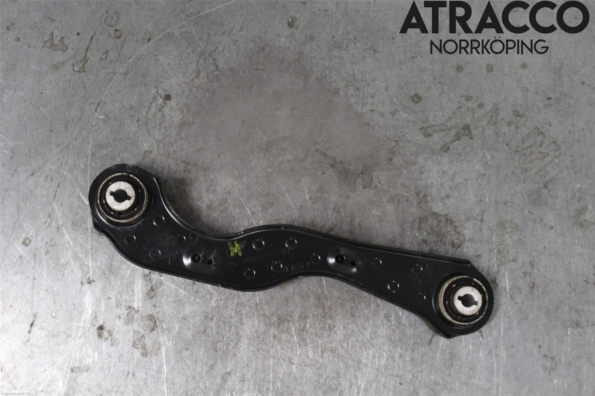 Jaguar F-PACE Bärarm Bak Övre Höger