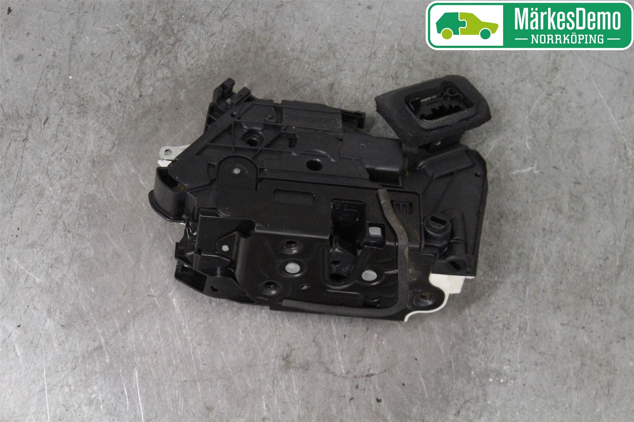 Volkswagen VW POLO 10-17 Låskista-Dörrlås