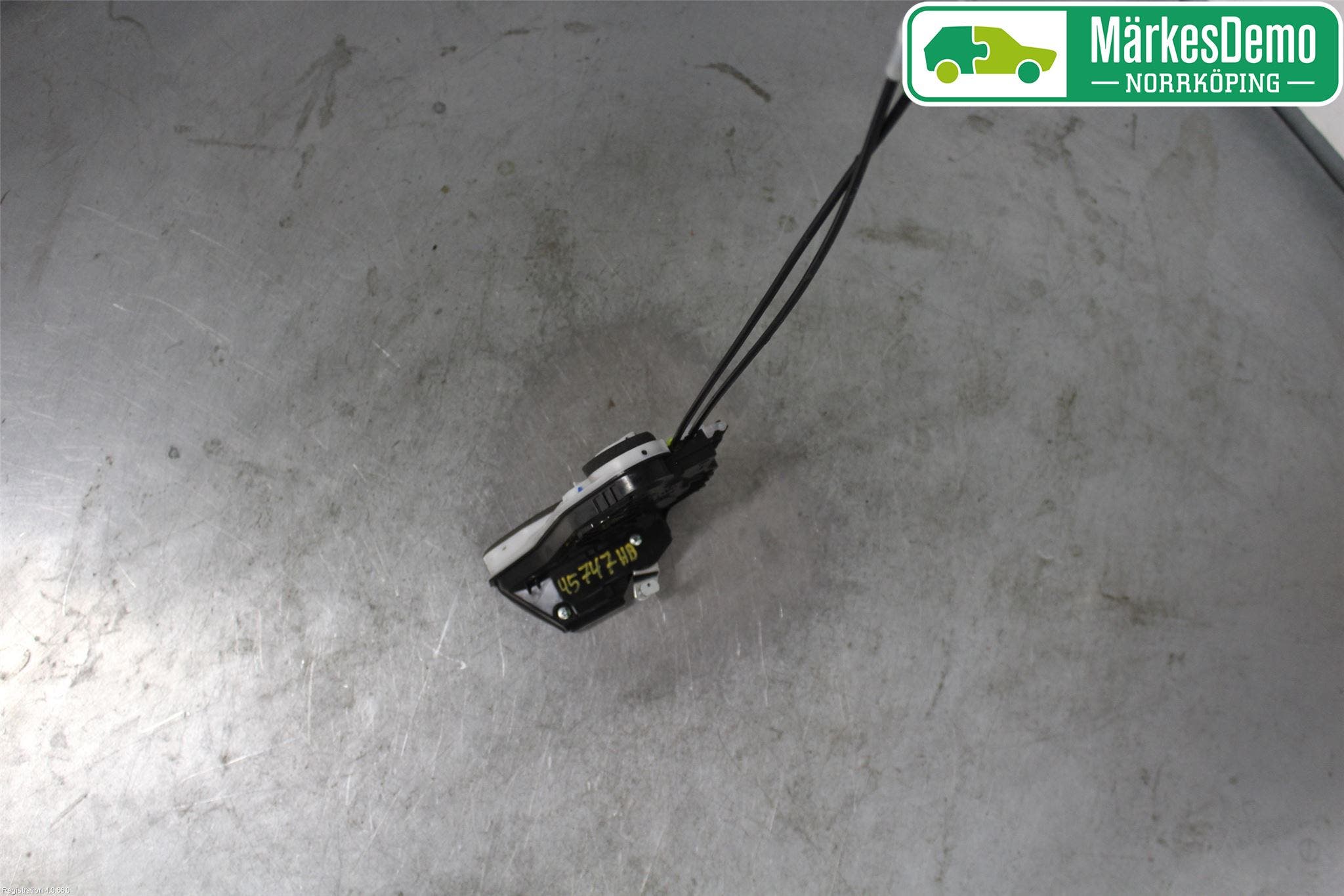 Peugeot 108 15-22 Låskista-Dörrlås