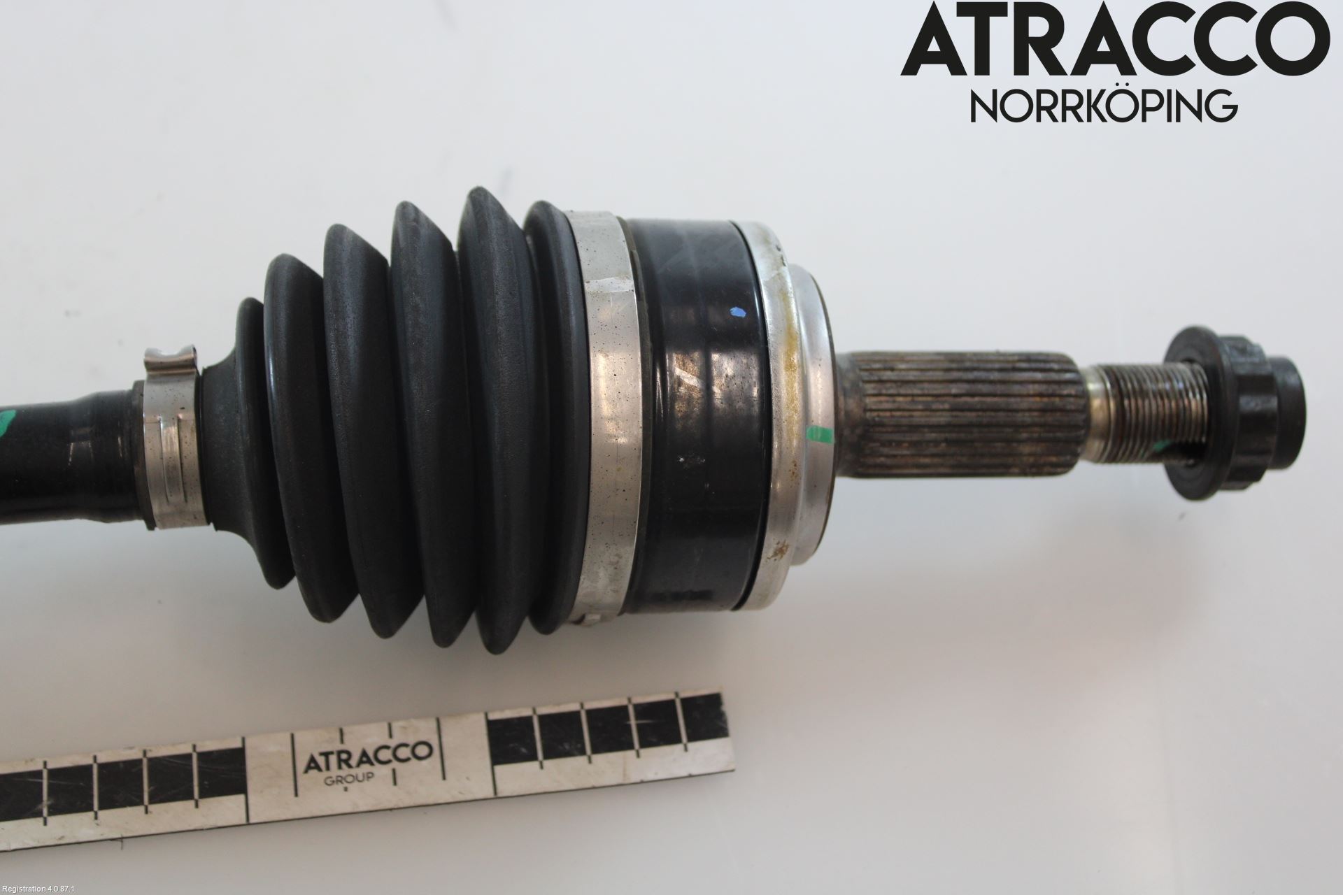 Toyota C-HR 16-23 Drivaxel Fram Vänster