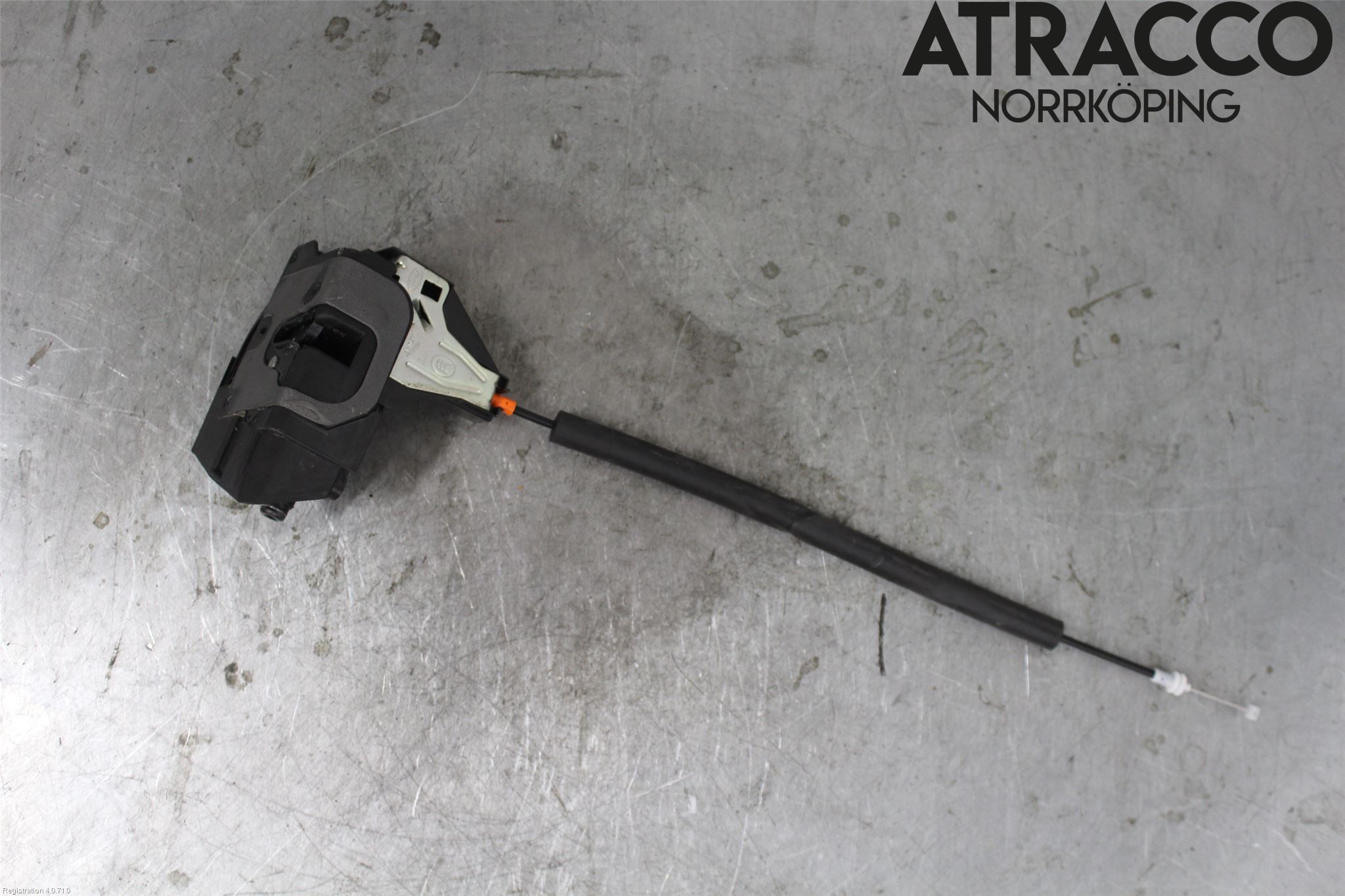 Jaguar XE (X760) 15-24 Låskista-Dörrlås