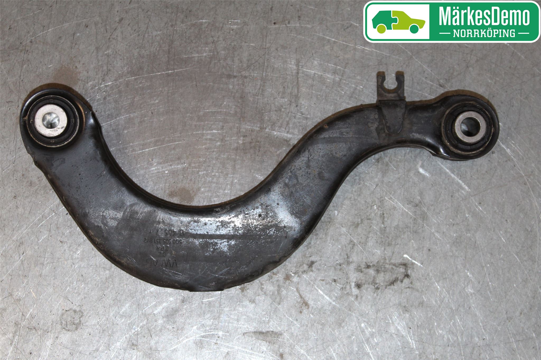 Volkswagen VW TIGUAN 16-24 Bärarm Bak Övre Höger