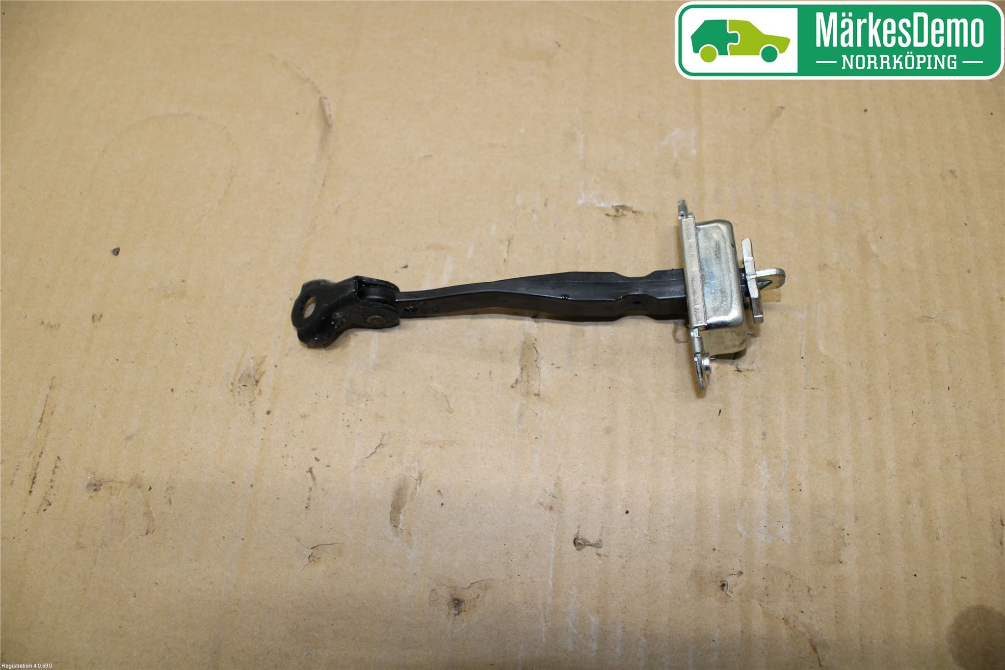 Nissan JUKE 10-14 Dörrstopp