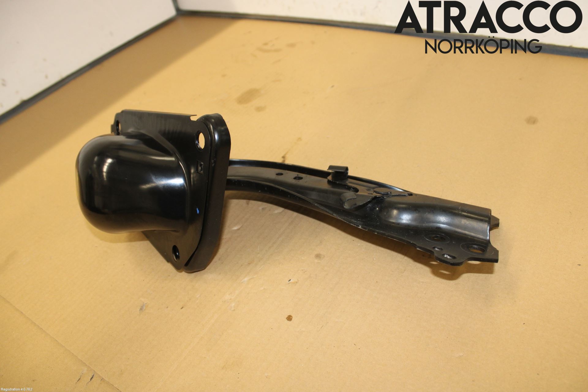 Toyota C-HR 16-23 Bärarm Bak Vänster