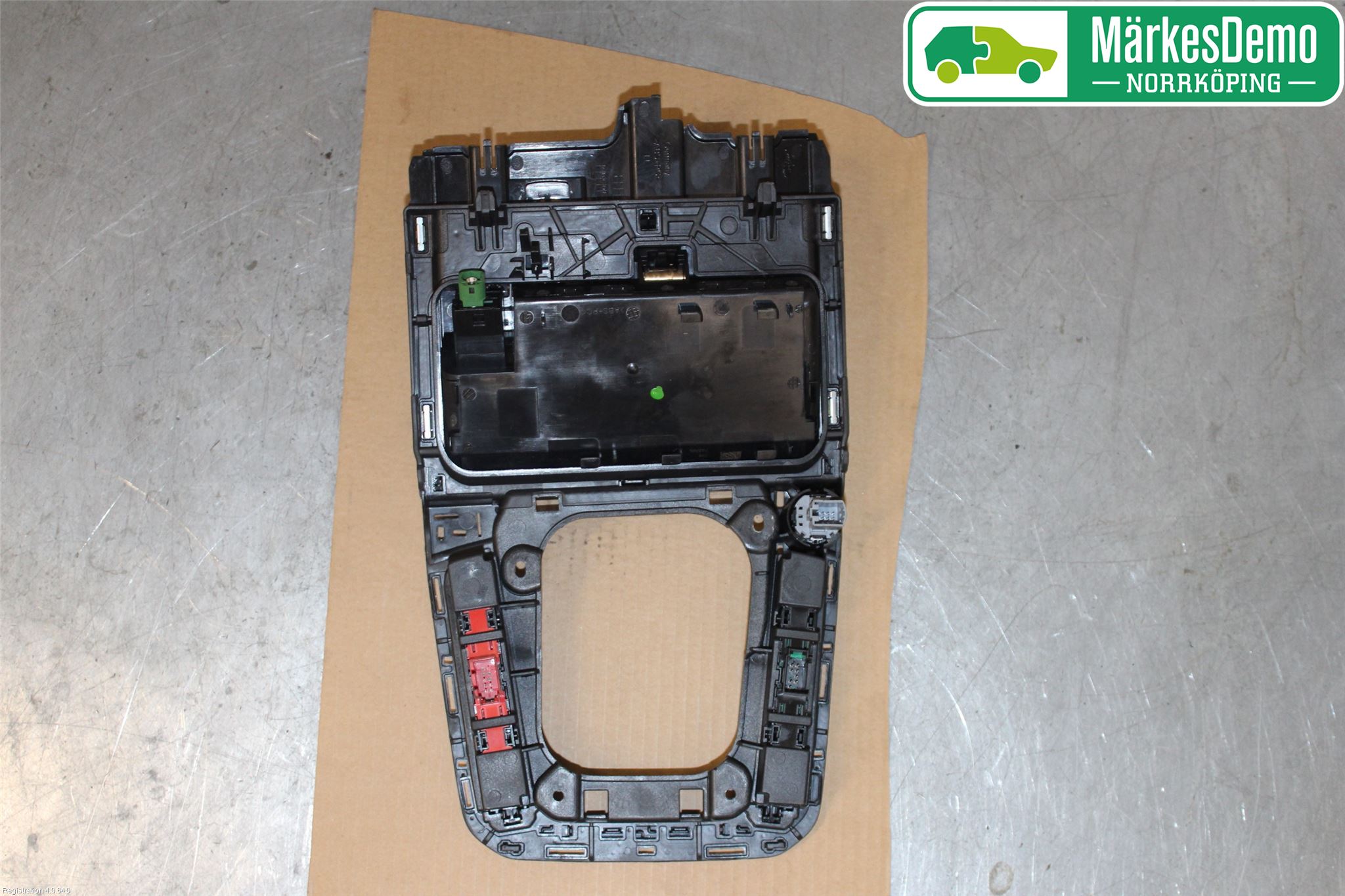 Volkswagen VW PASSAT 15-19 Inredning Sarg Växelspak