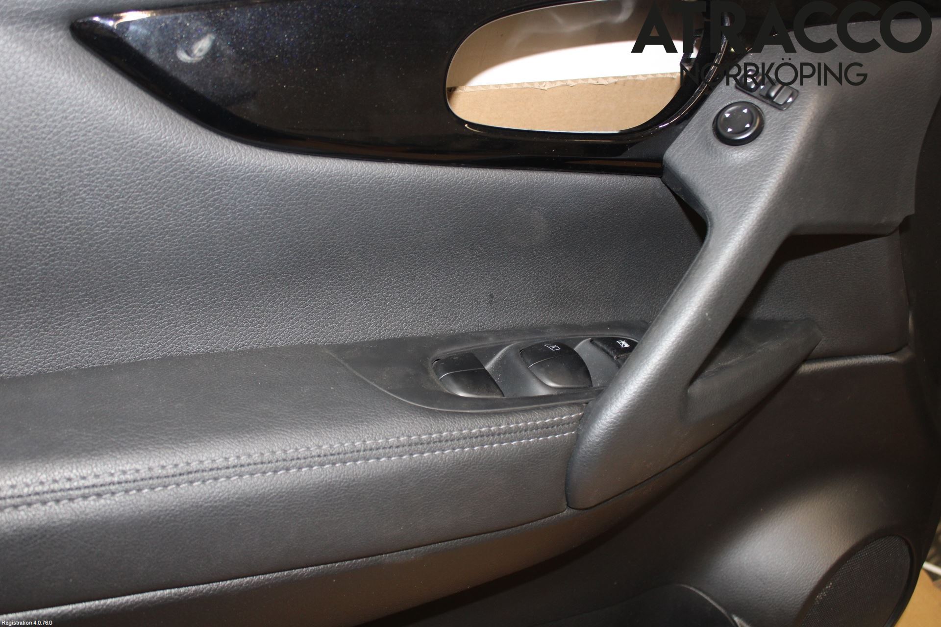Nissan QASHQAI 14-17 Dörrklädsel Vä
