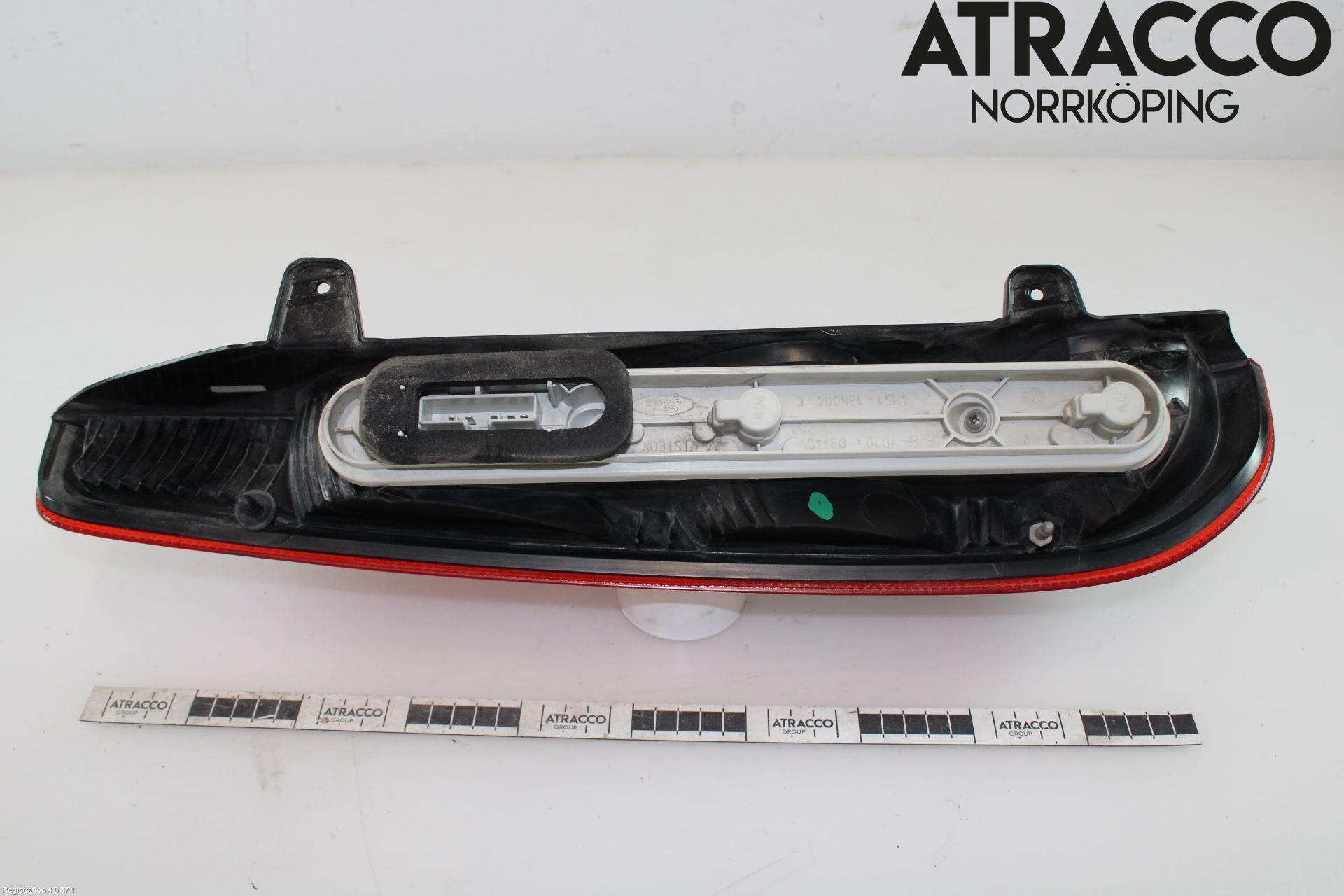 Ford FOCUS     04-07 Bakljus Höger