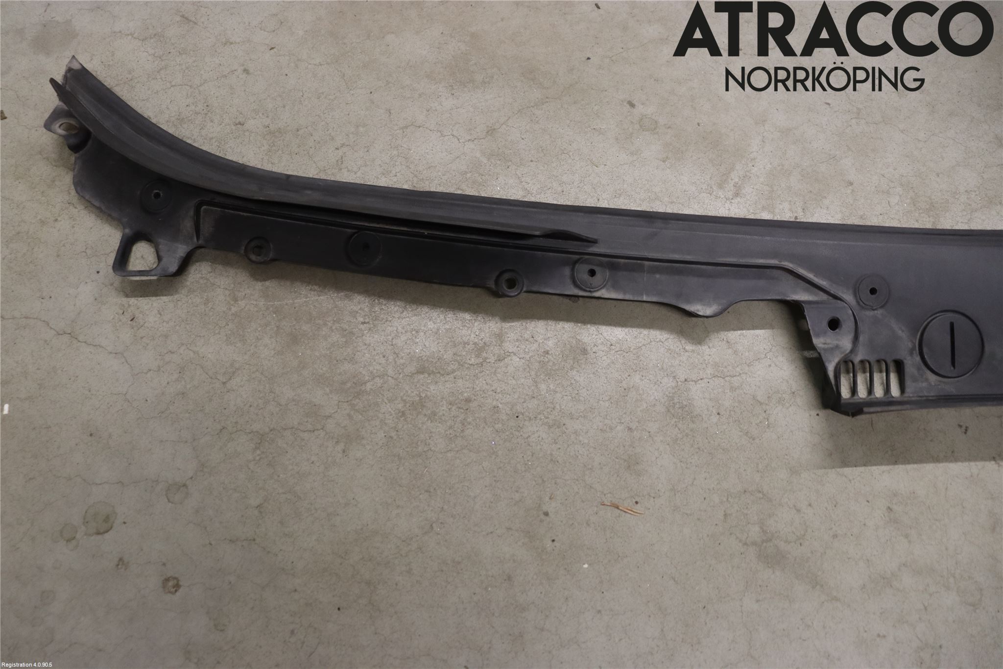 BMW 5 F10/F11/F18 09-17 Torpedplåt-Torpedplast