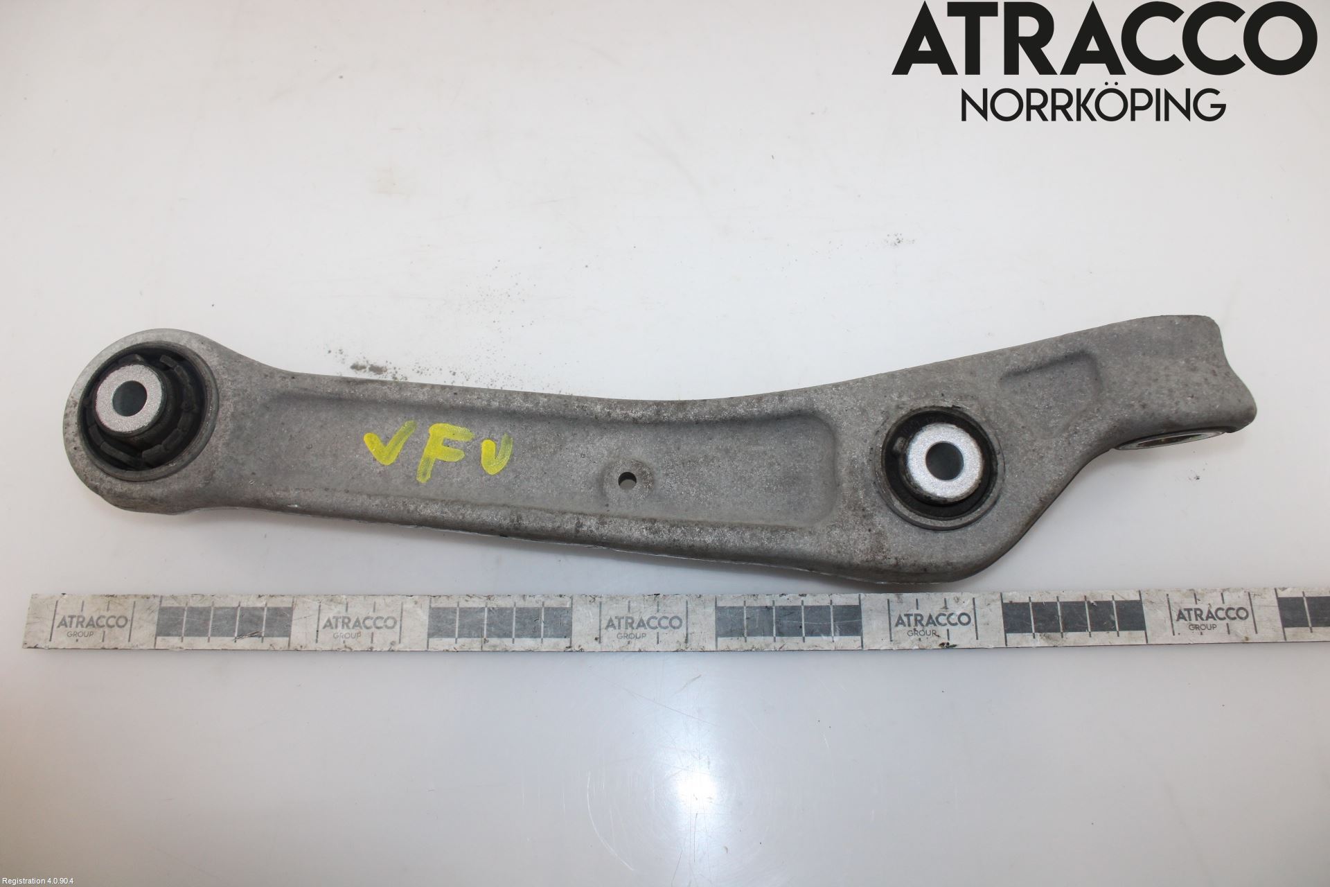 Audi A4/S4 B9 20- Bärarm Fram Undre Vä