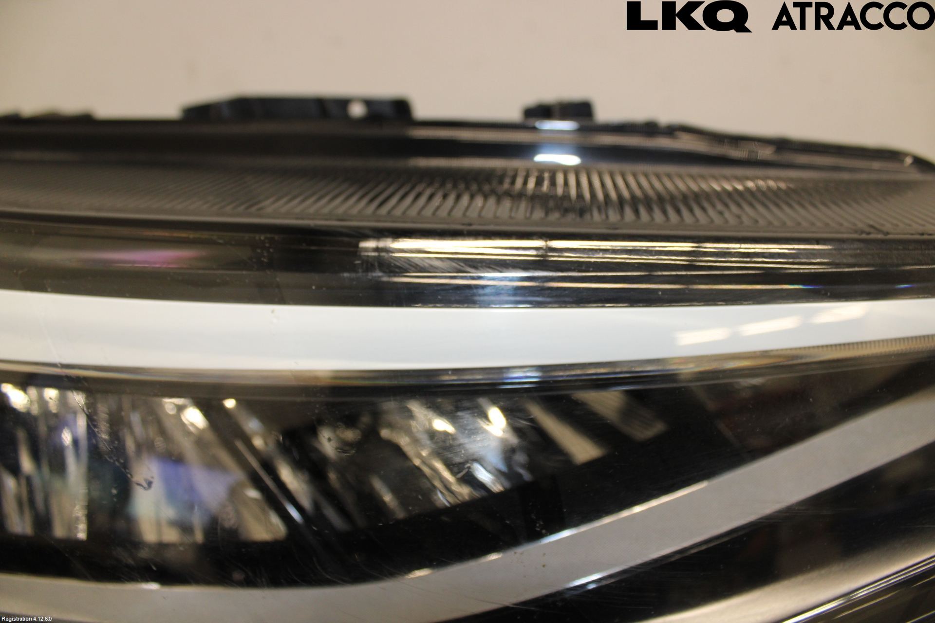 Volkswagen VW ID.4 21- Strålkastare Höger