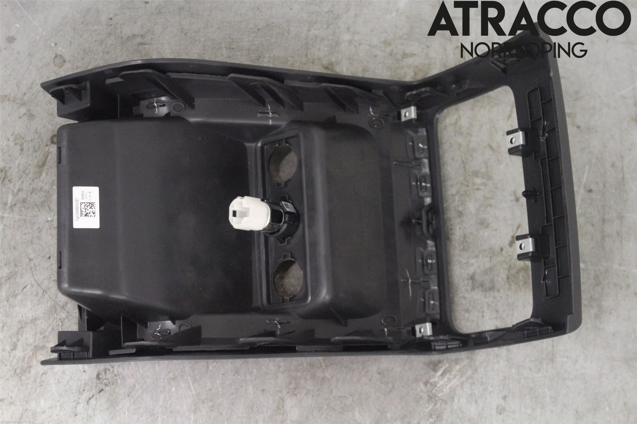 Jaguar I-PACE 18- Instrumentkonsoll Mitt