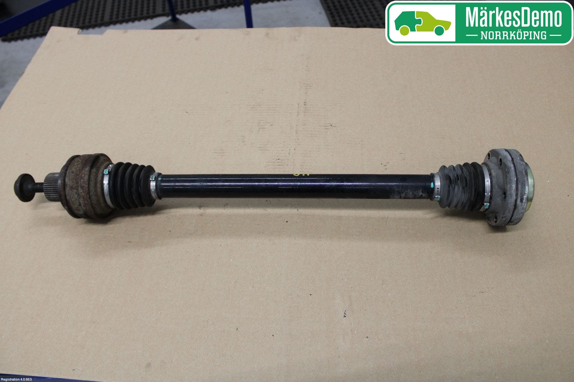 Audi Q7/SQ7 Drivaxel Bak Höger