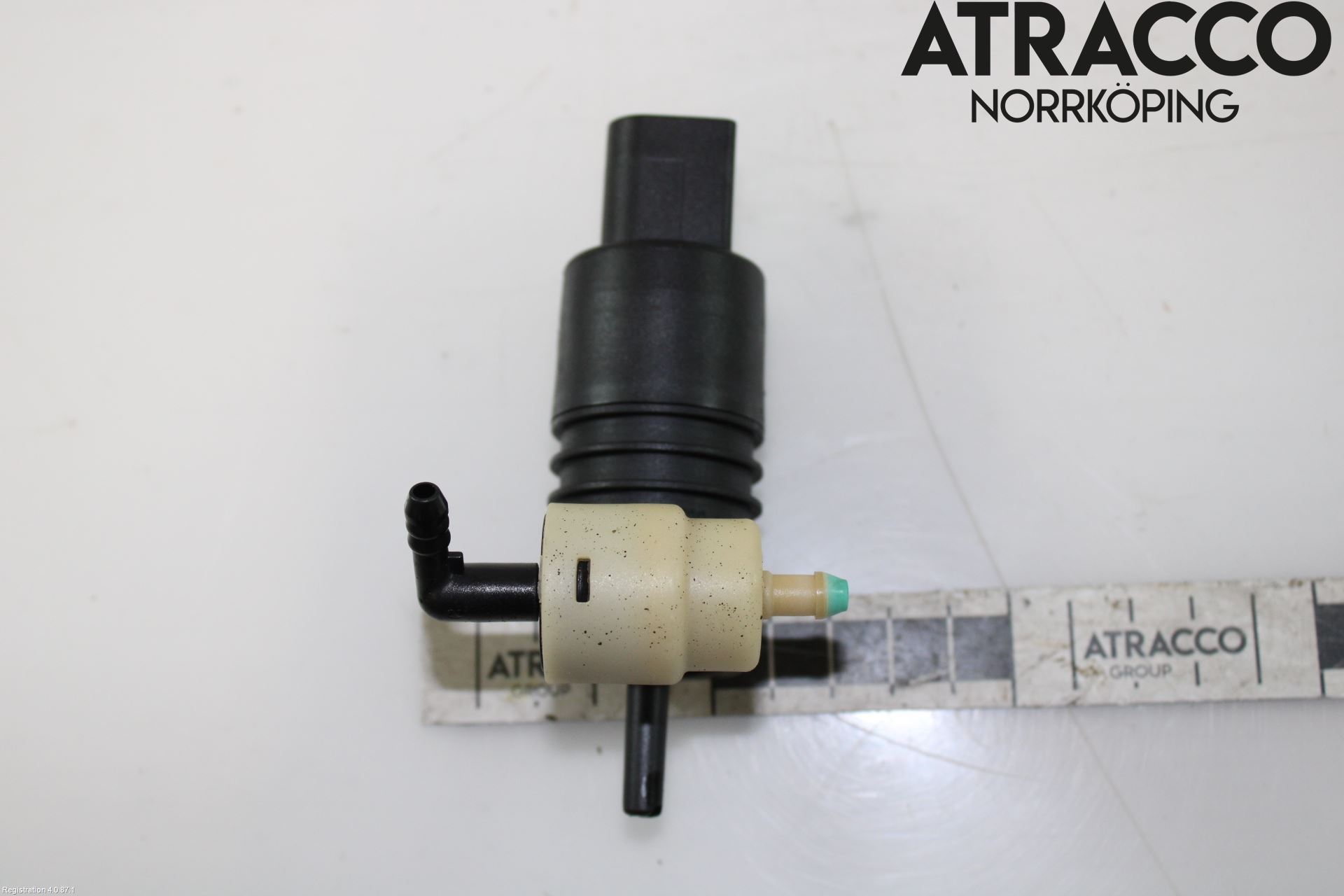 Audi A3/S3     04-05 Spolarpump Vindruta