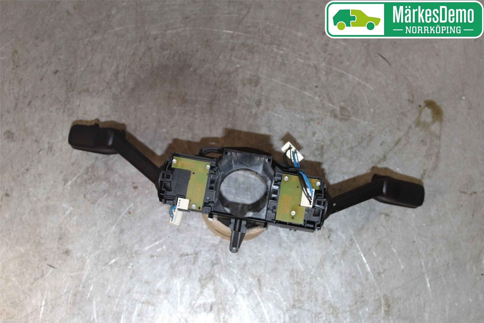 Volkswagen VW GOLF / E-GOLF VII 13-20 Spakcentral