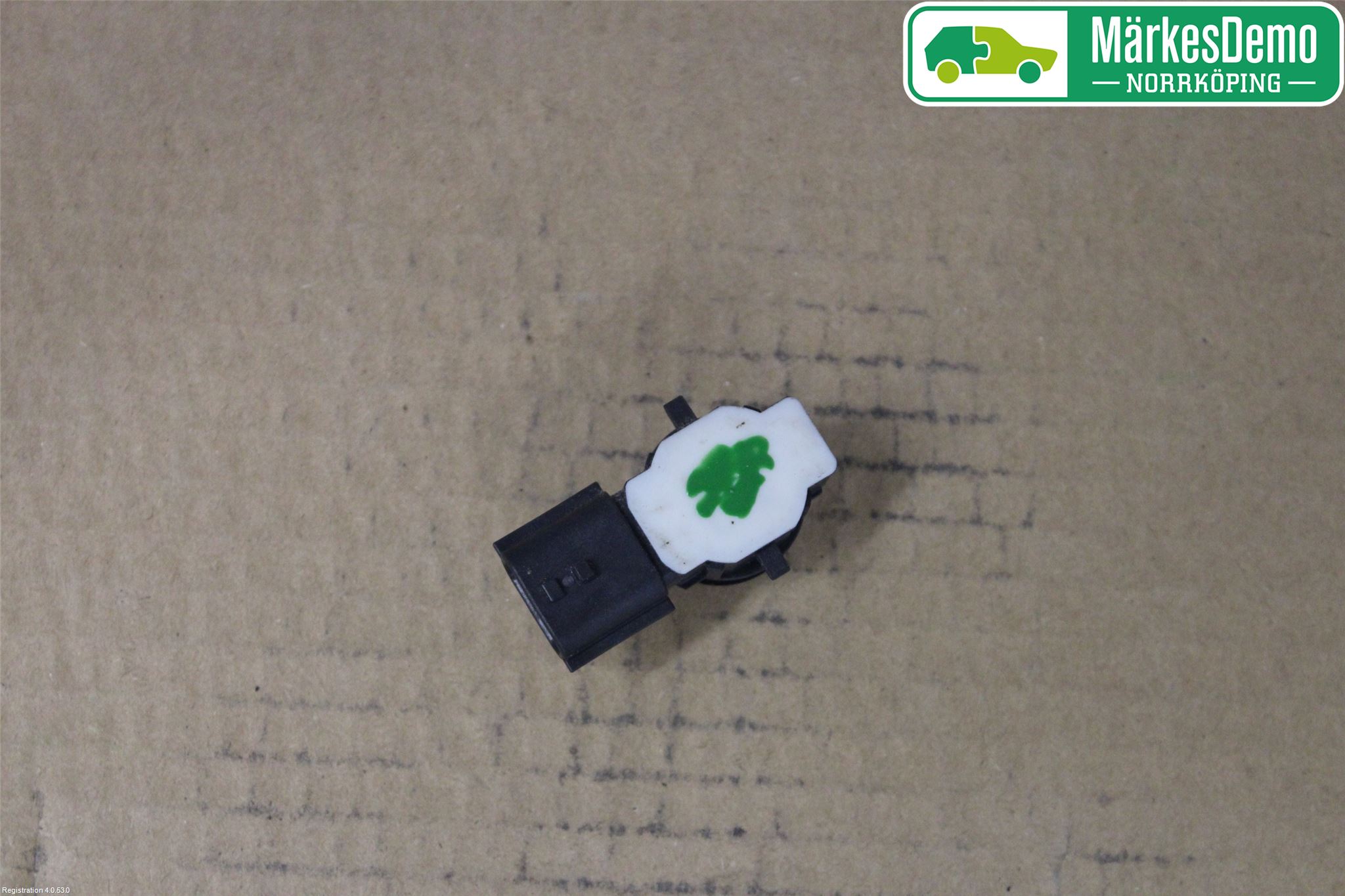 Renault CLIO IV 16-19 Parkeringshjälp Backsensor