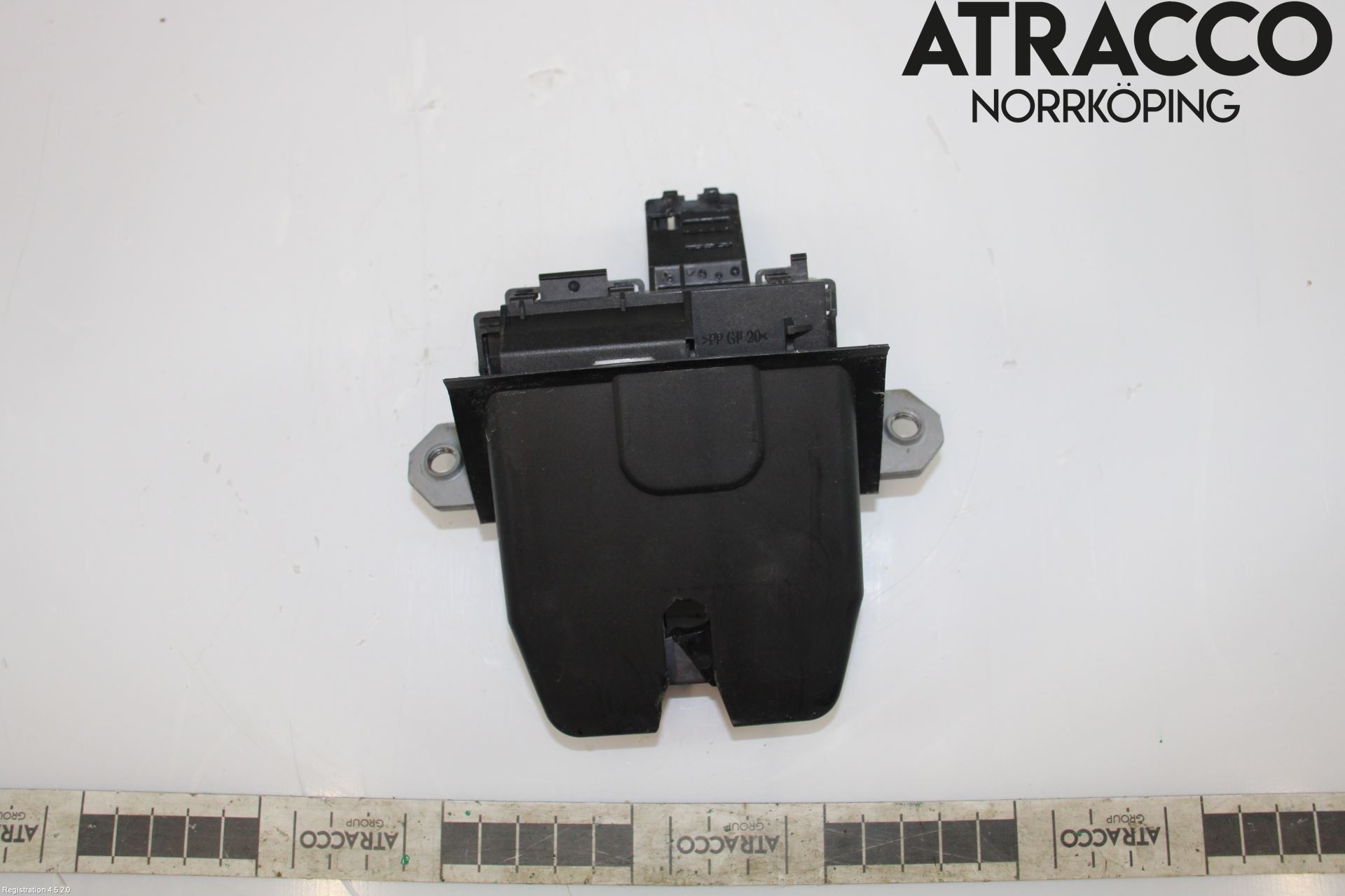 Ford FOCUS 15-18 Låskista Baklucka