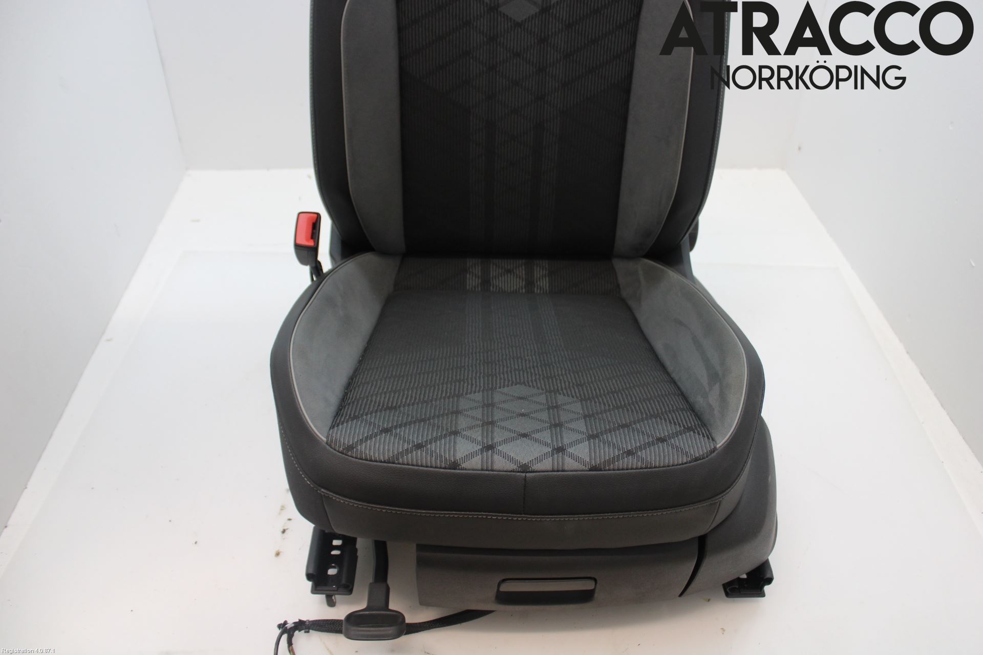 Volkswagen VW TIGUAN 16-24 Inredning Stol Fram Vä