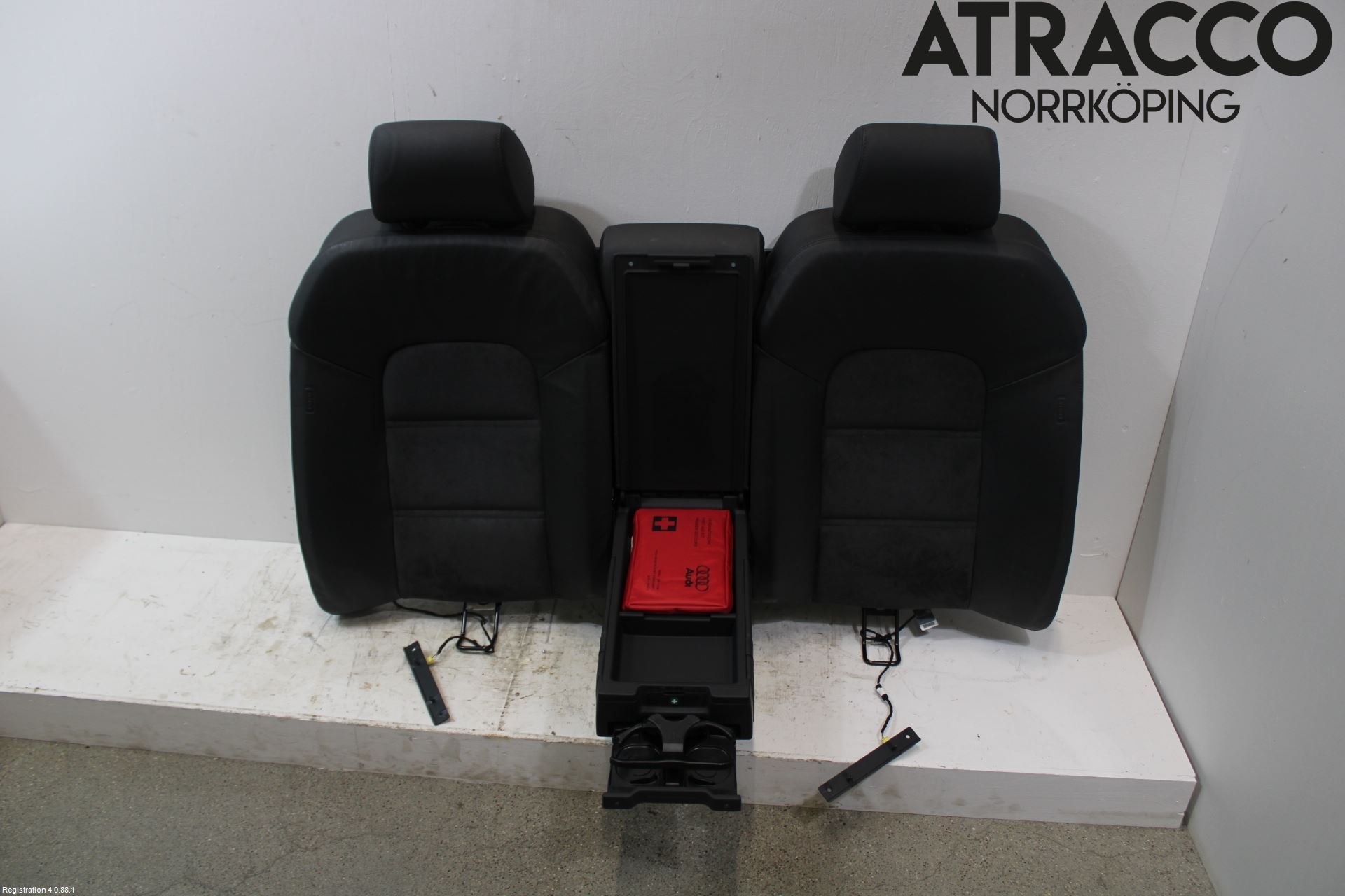 Audi A8/S8 4E  02-09 Inredning Ryggdyna Bak