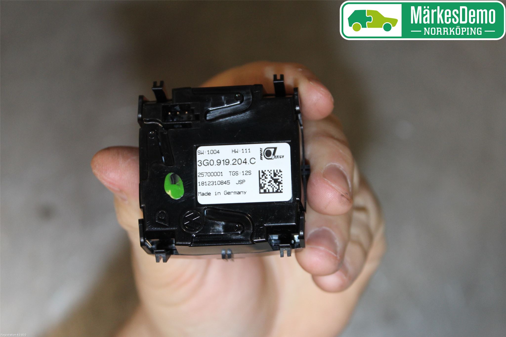 Volkswagen VW PASSAT 15-19 Instrument Klocka