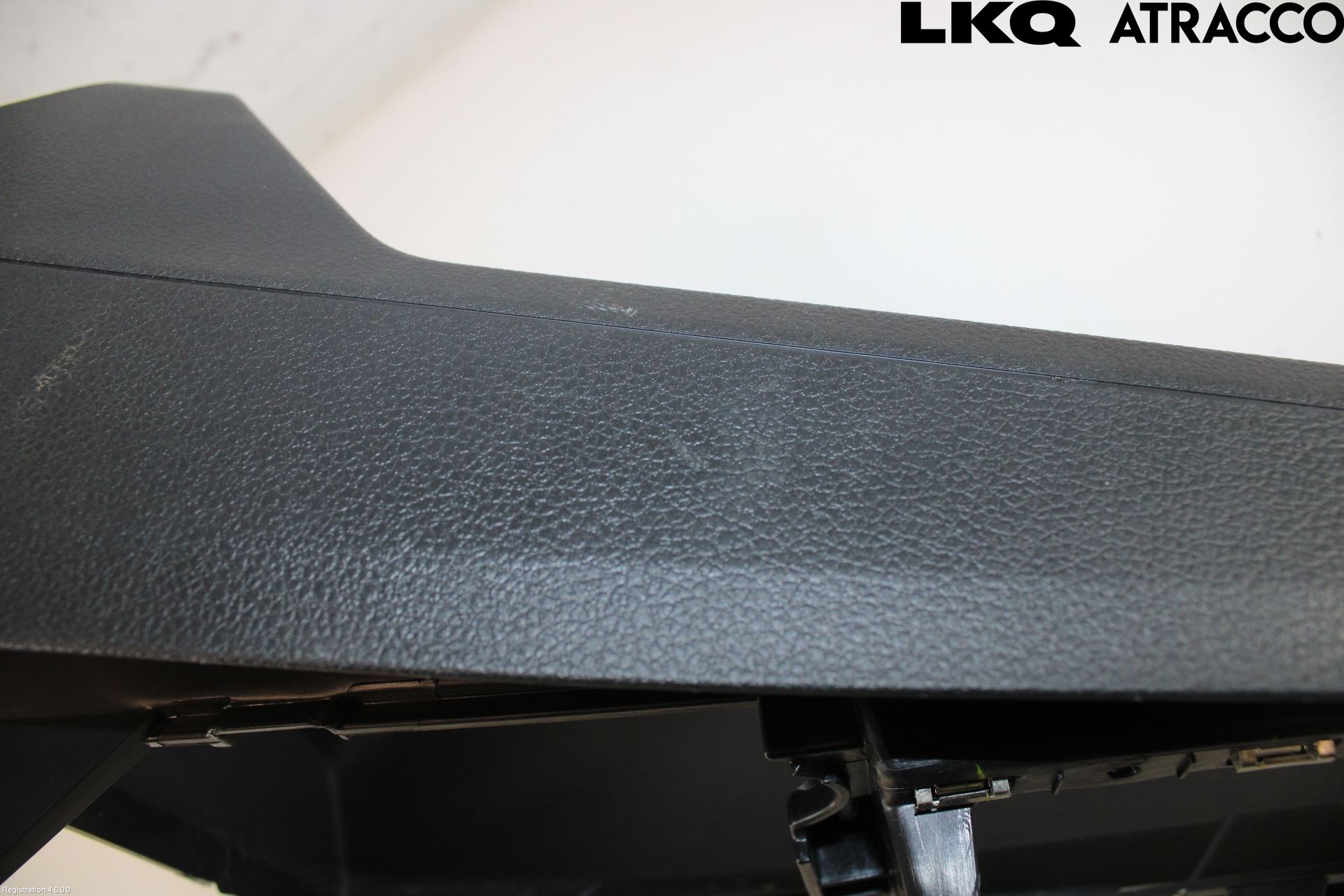 Volkswagen VW CADDY 21- Instrumentkonsoll Mitt