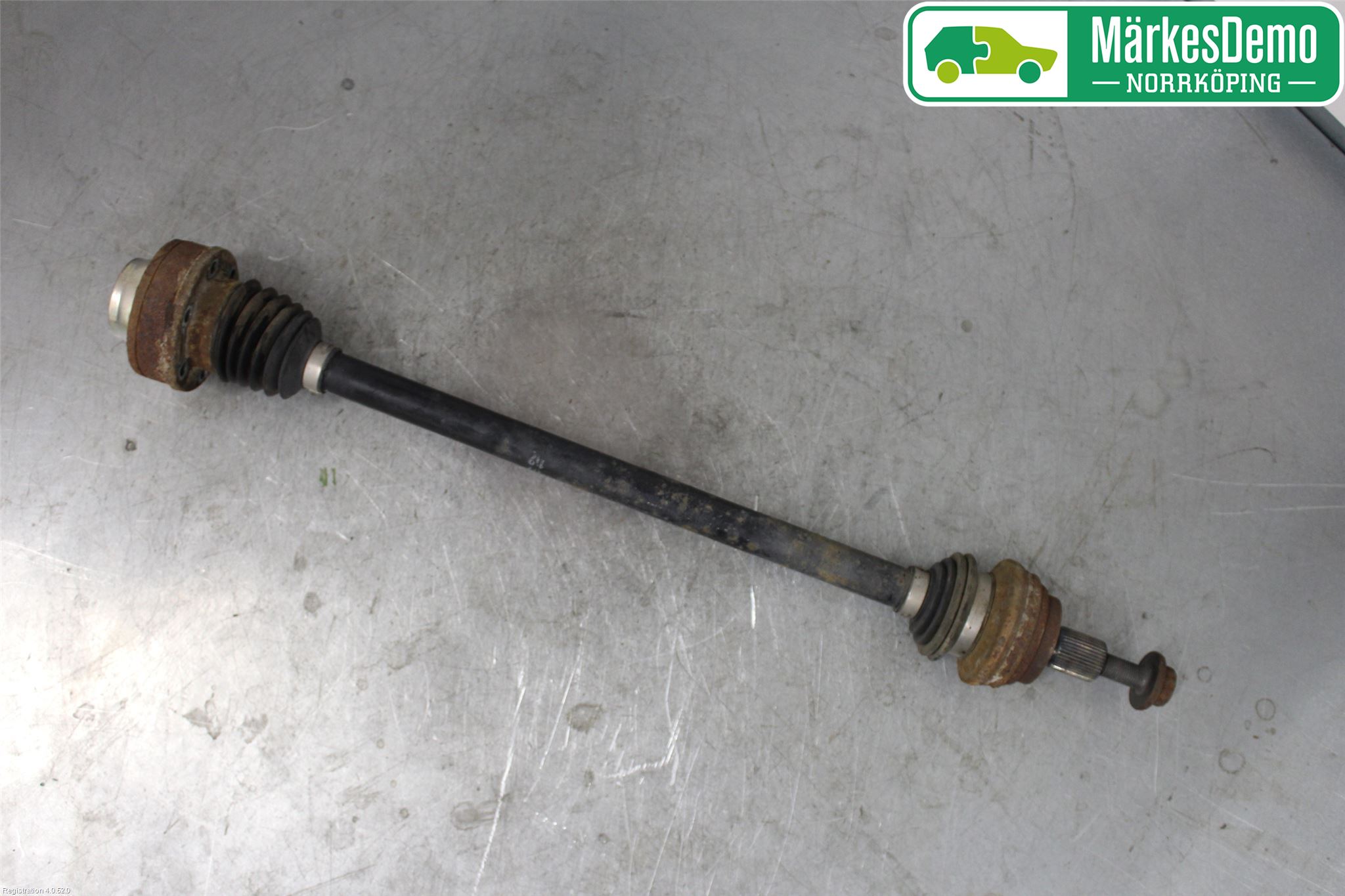 Skoda SUPERB 16-24 Drivaxel Bak Höger