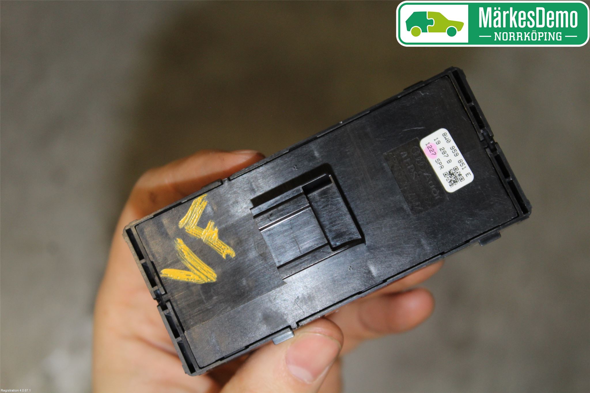 Audi A4/S4 B9 20- Strömställare Elhiss