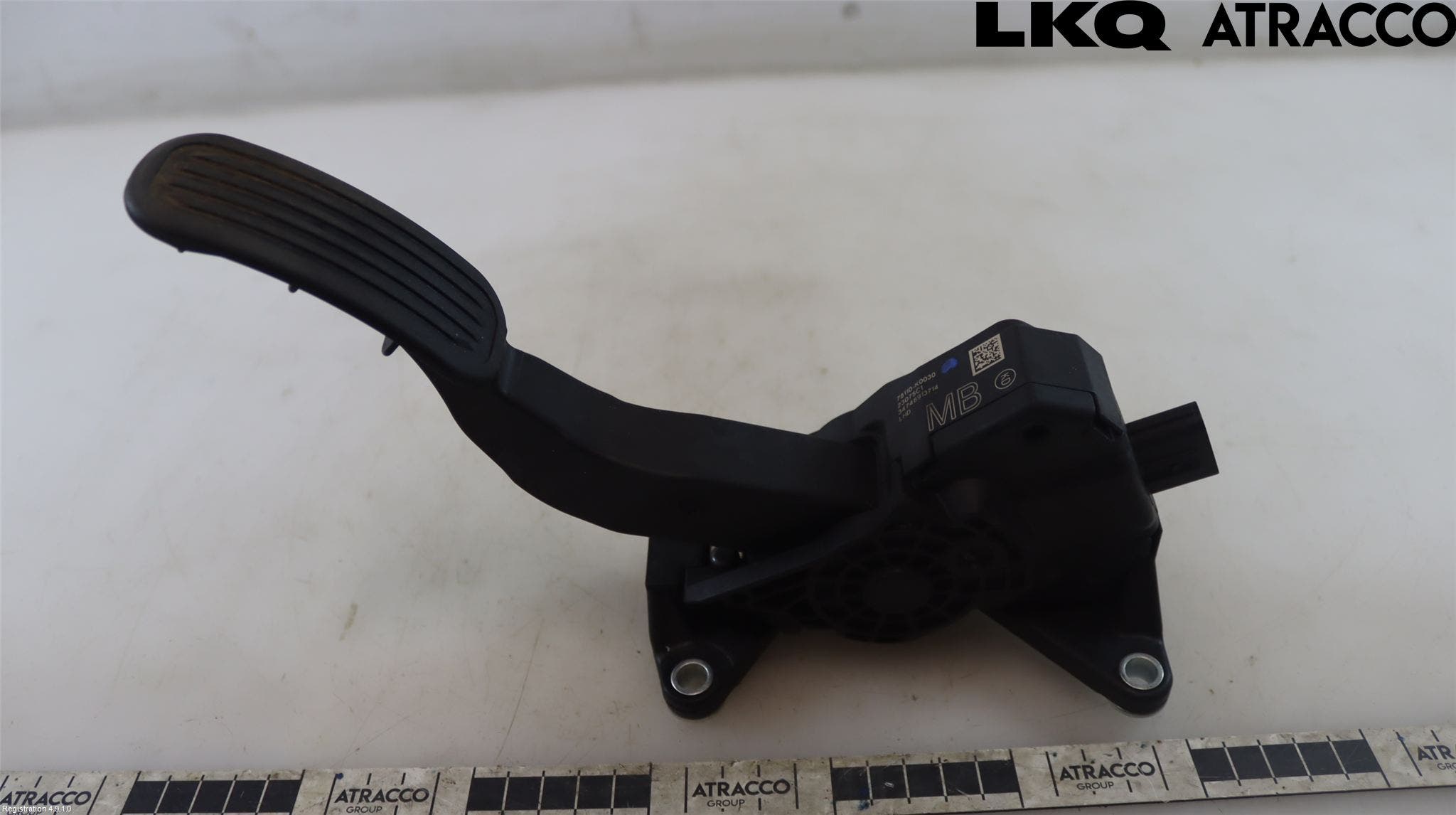 Toyota YARIS CROSS XP21 21- Gaspedal