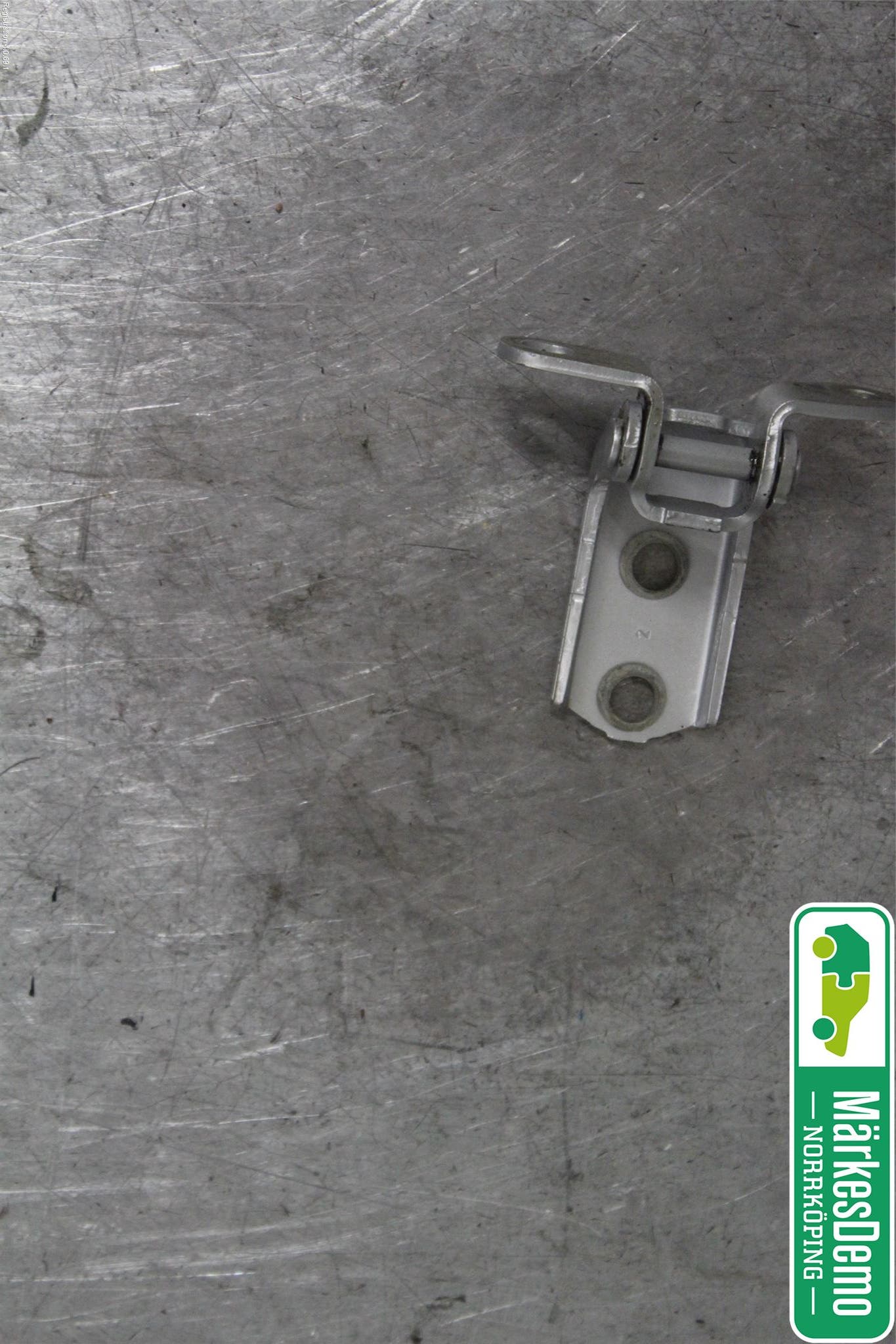 Toyota AYGO 15-21 Dörrgångjärn