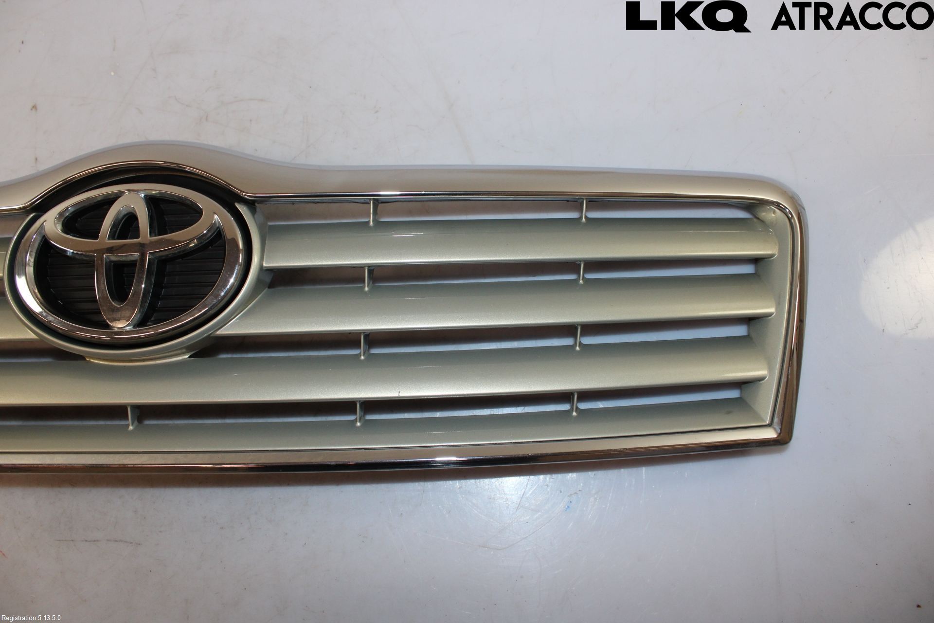 Toyota AVENSIS 03-06 Grill Komp